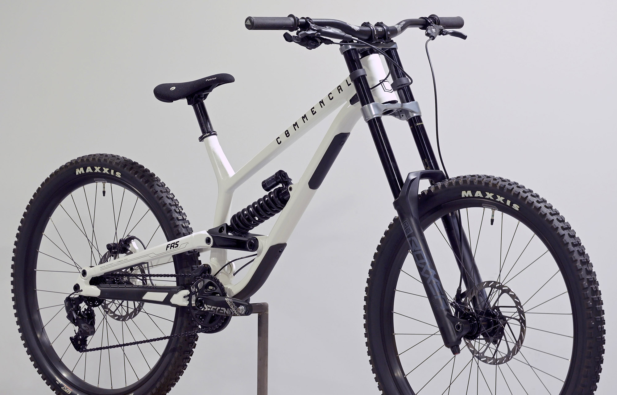 COMMENCAL FRS RIDE PURE WHITE - L (23152503) image cover number large 2