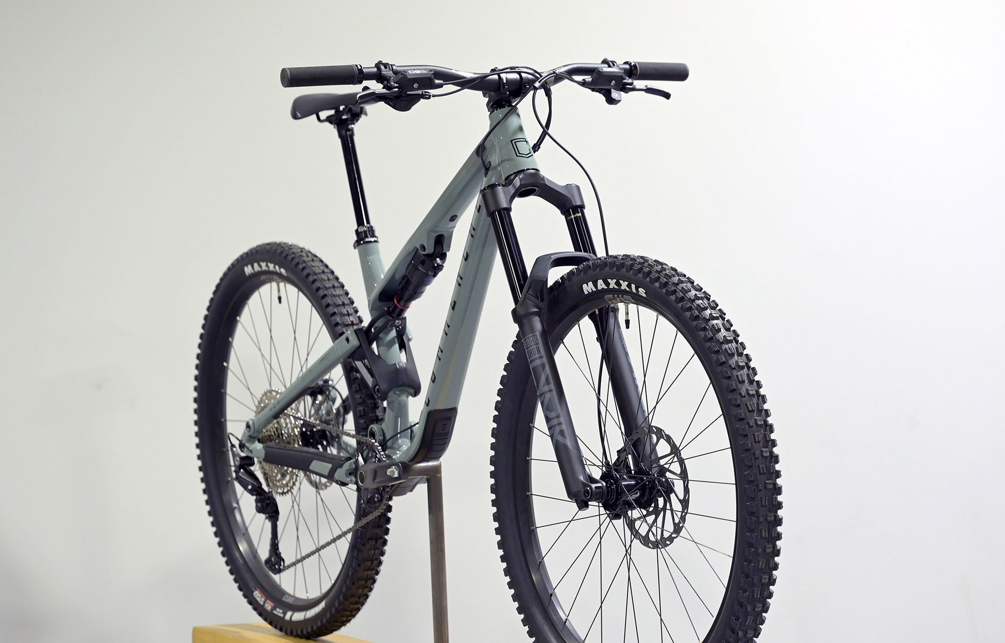COMMENCAL META TR V4 RIDE PYRITE GREY - M (25120102) image cover number large 2