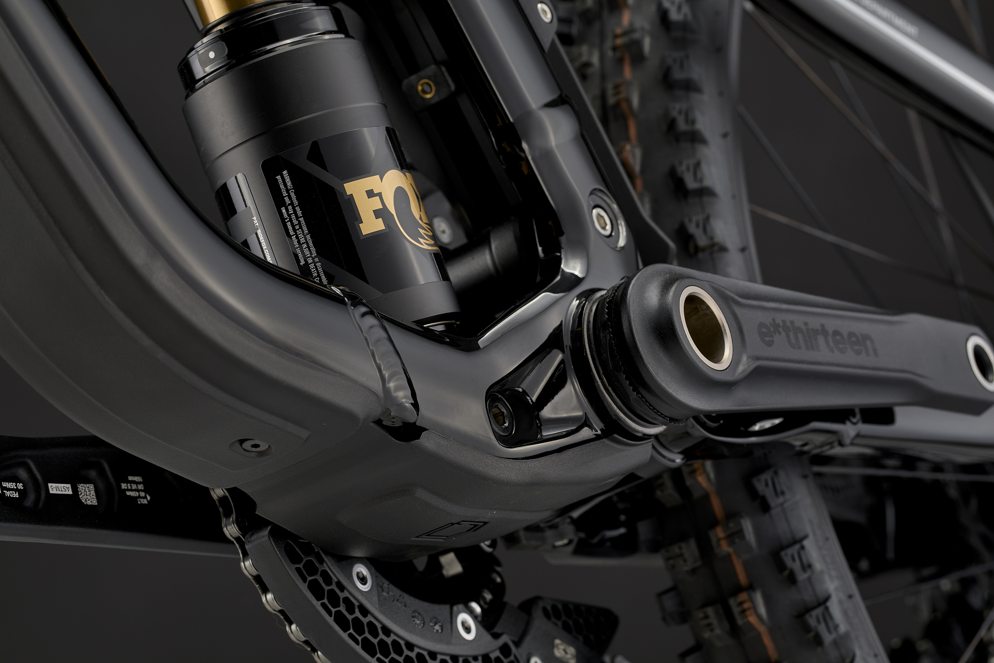 COMMENCAL SUPREME DH V5.2 SIGNATURE PURE BLACK 2027 image large number 8