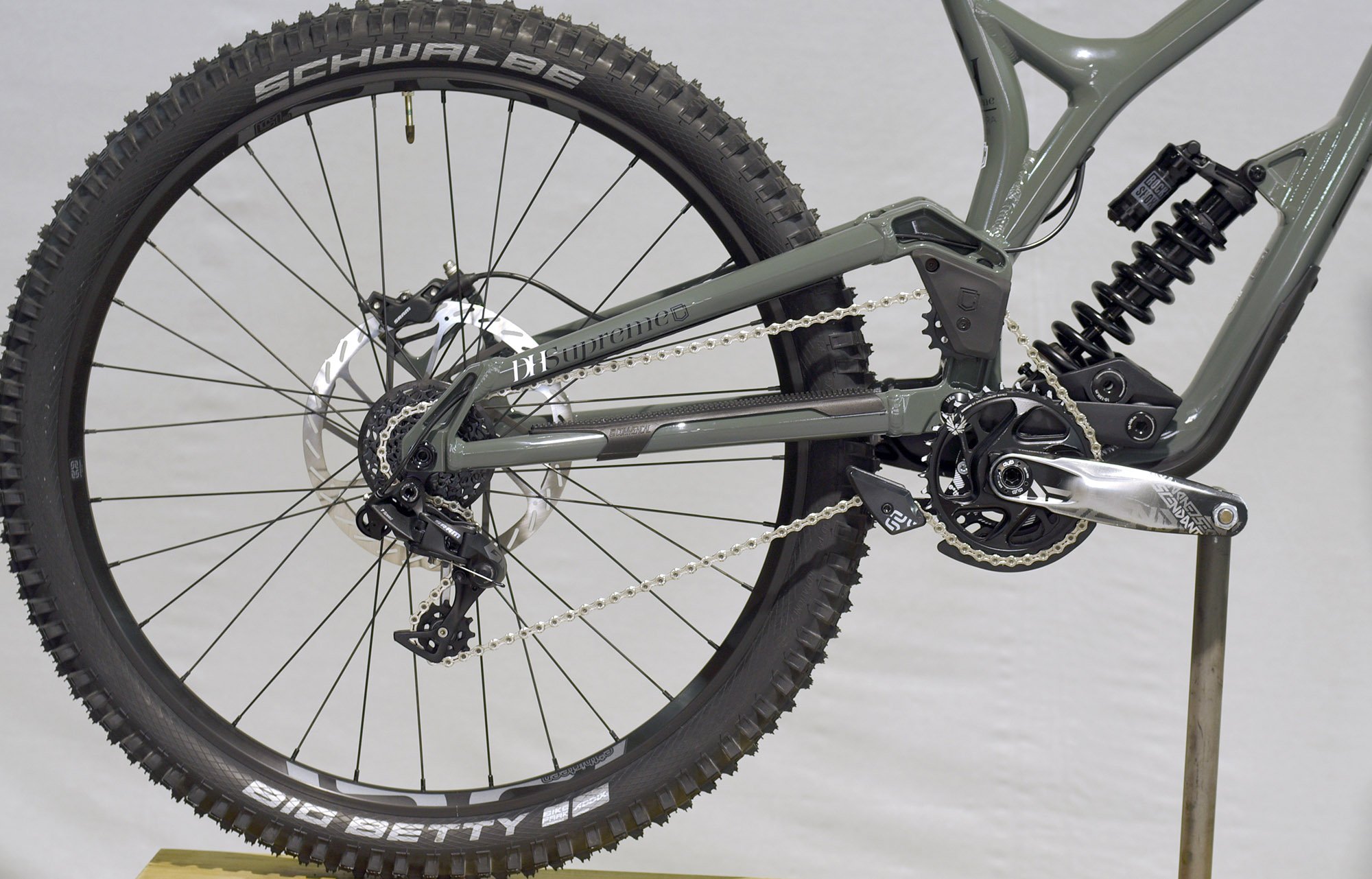 COMMENCAL SUPREME DH 29/27 RACE KESWICK GREEN - M (21151202) image number null