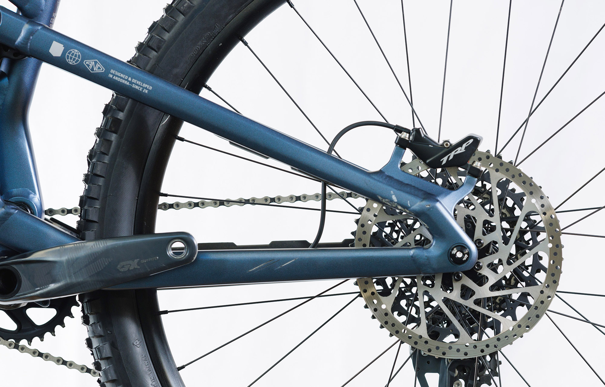 COMMENCAL META V5 RACE SPARKLY BLUE - S (23121301) image cover number large 6