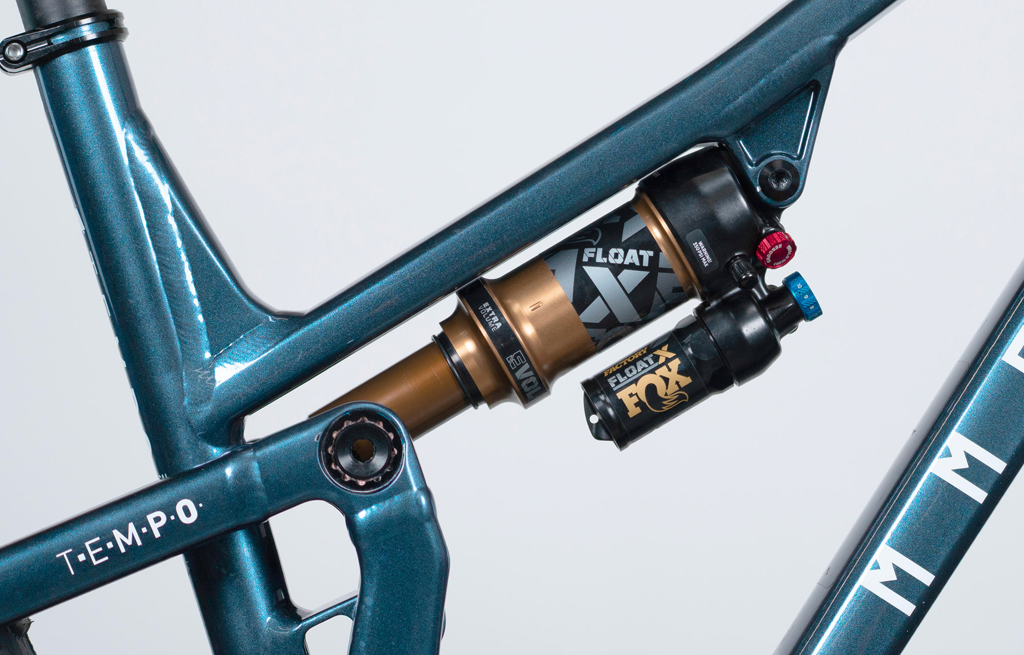 COMMENCAL T.E.M.P.O. SIGNATURE SPARKLY BLUE - M (23121502) image number null