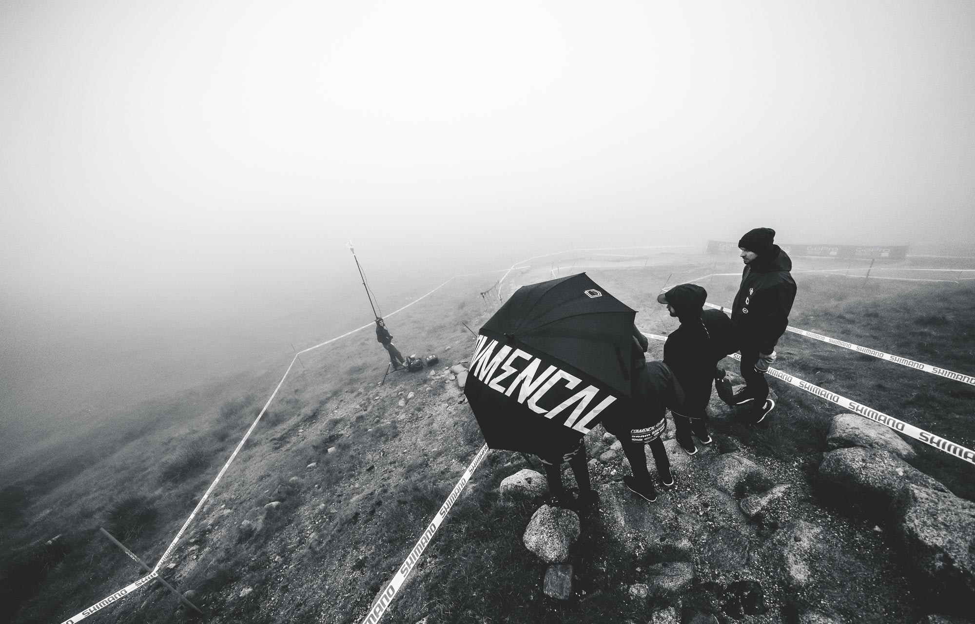 PARAGUAS COMMENCAL GRIS image number 0
