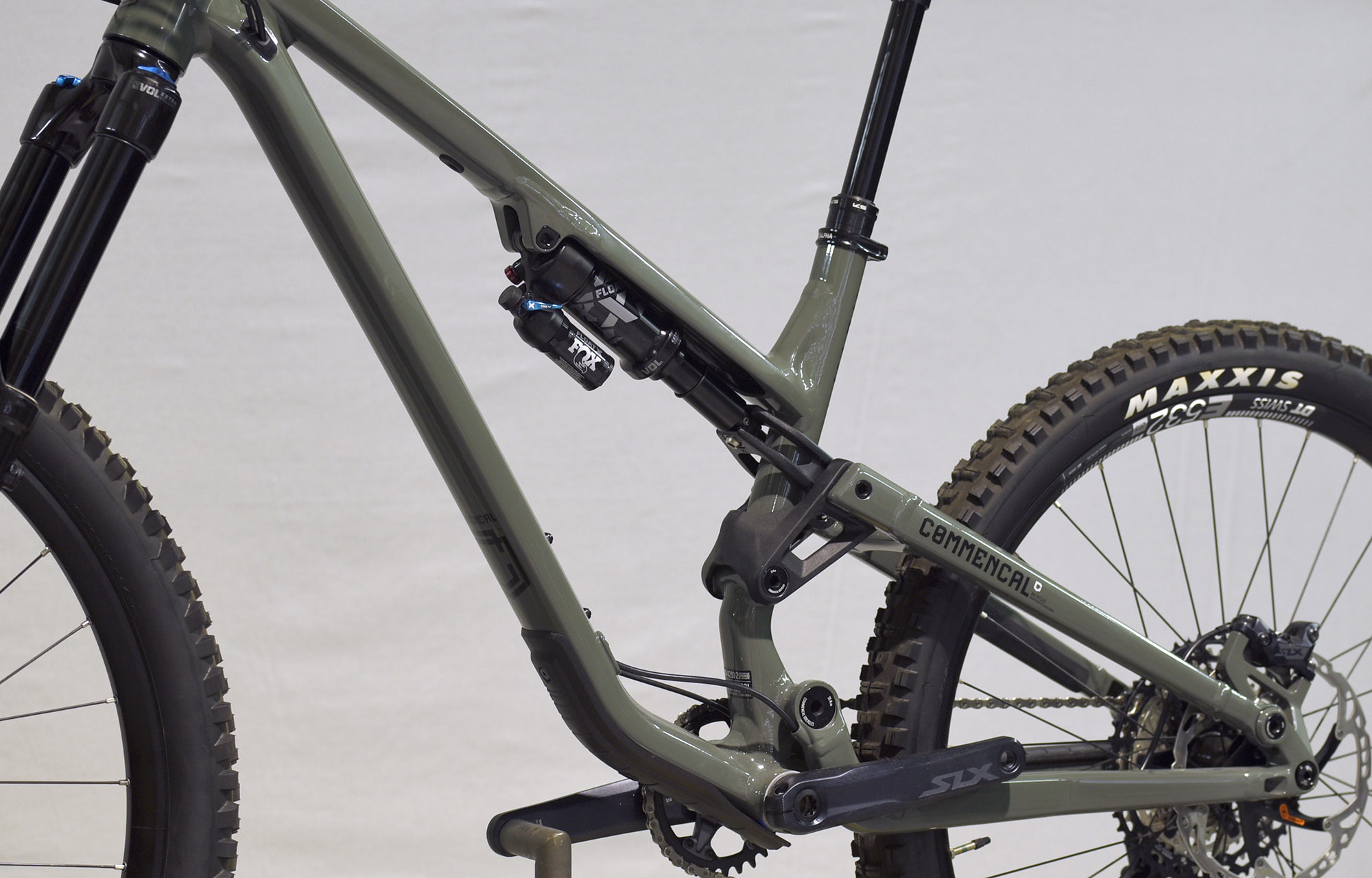 COMMENCAL META SX V4 ESSENTIAL KESWICK GREEN - M (22130702) image number null