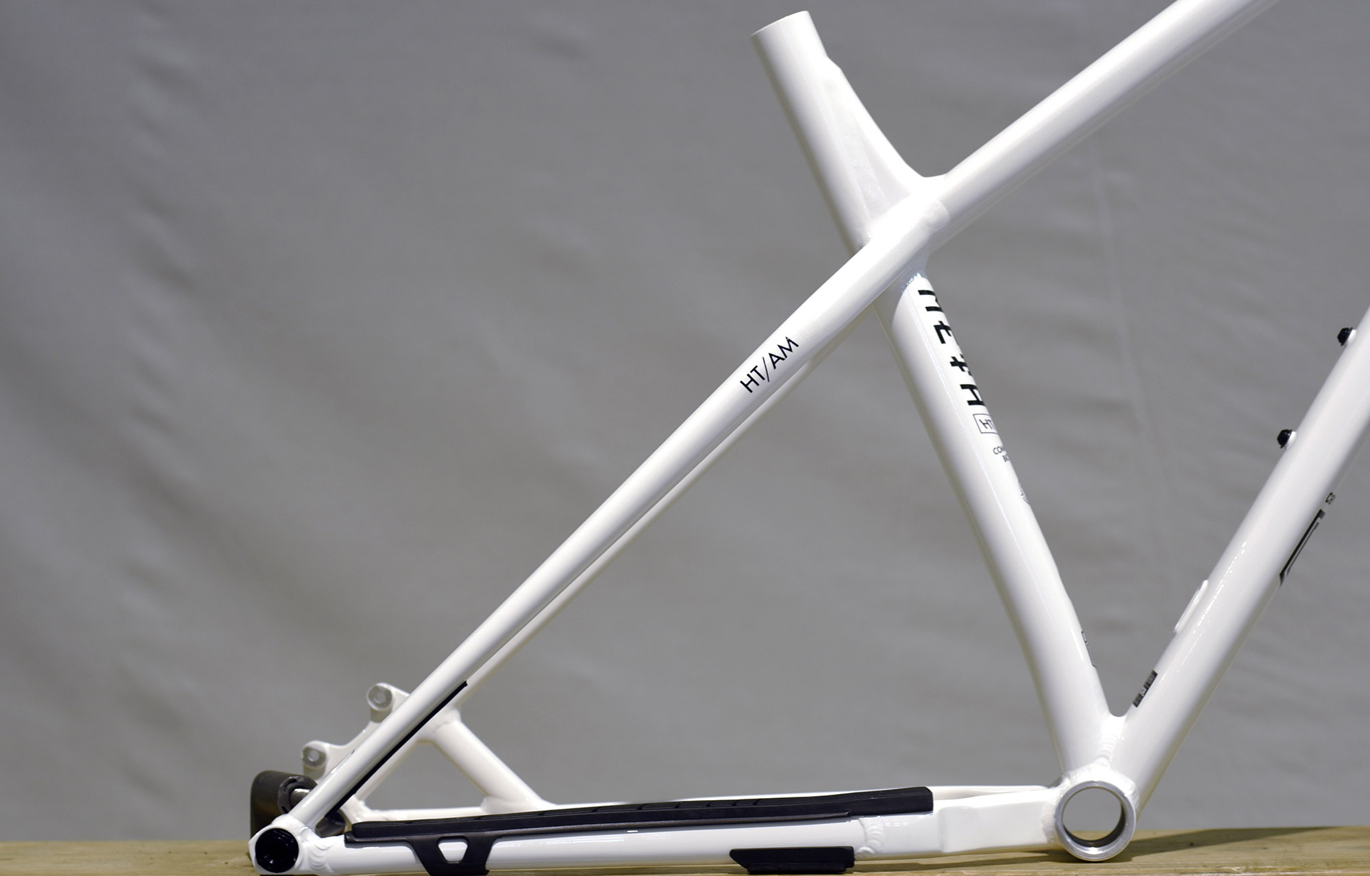 FRAME COMMENCAL META HT AM PURE WHITE - L (22232003) image large number 0