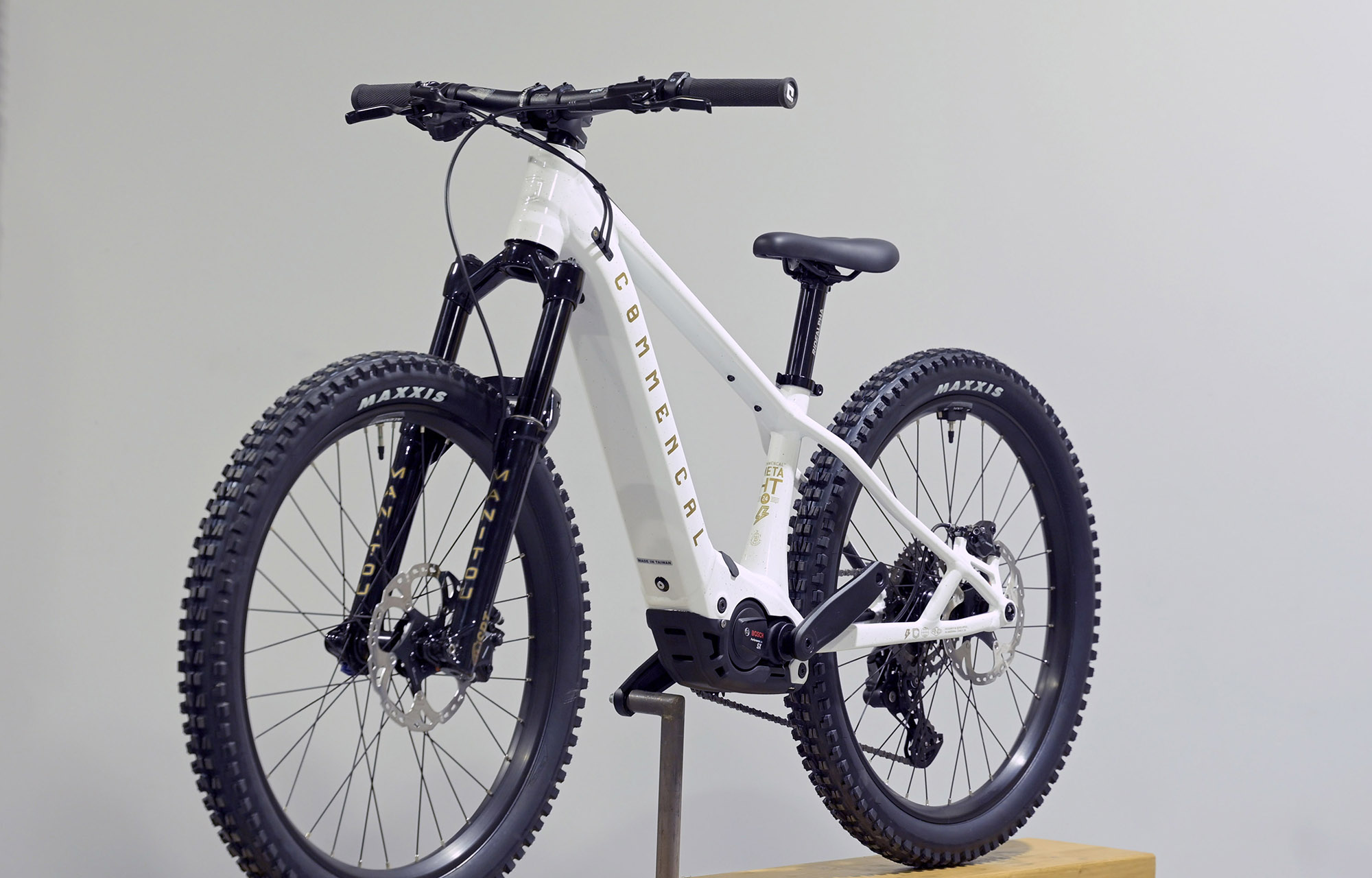 COMMENCAL META HT 24 POWER GLITTERY WHITE - (24173700) 0 km image cover number large 4