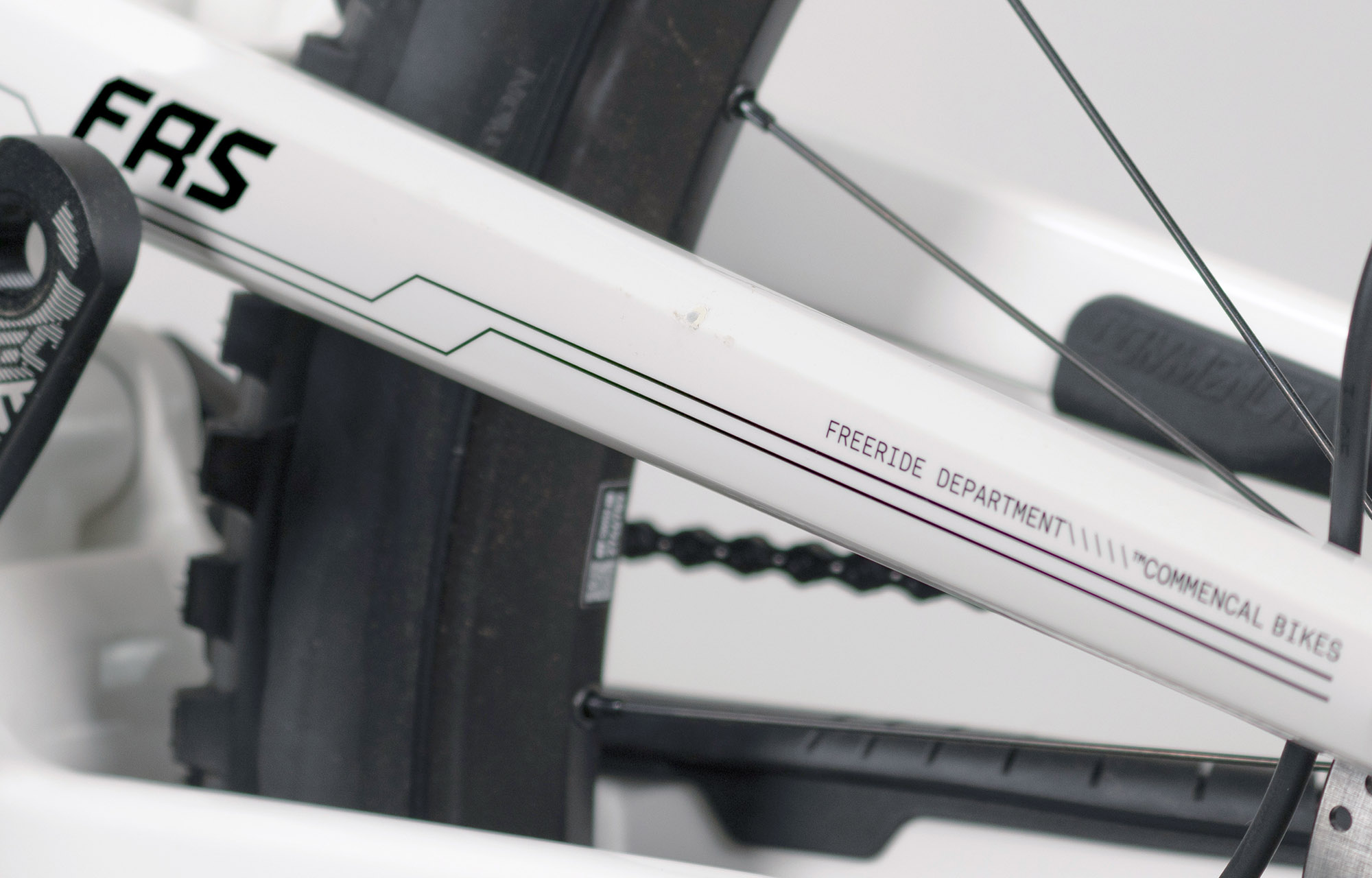 COMMENCAL FRS OHLINS EDITION PURE WHITE - L (24155103) image number null