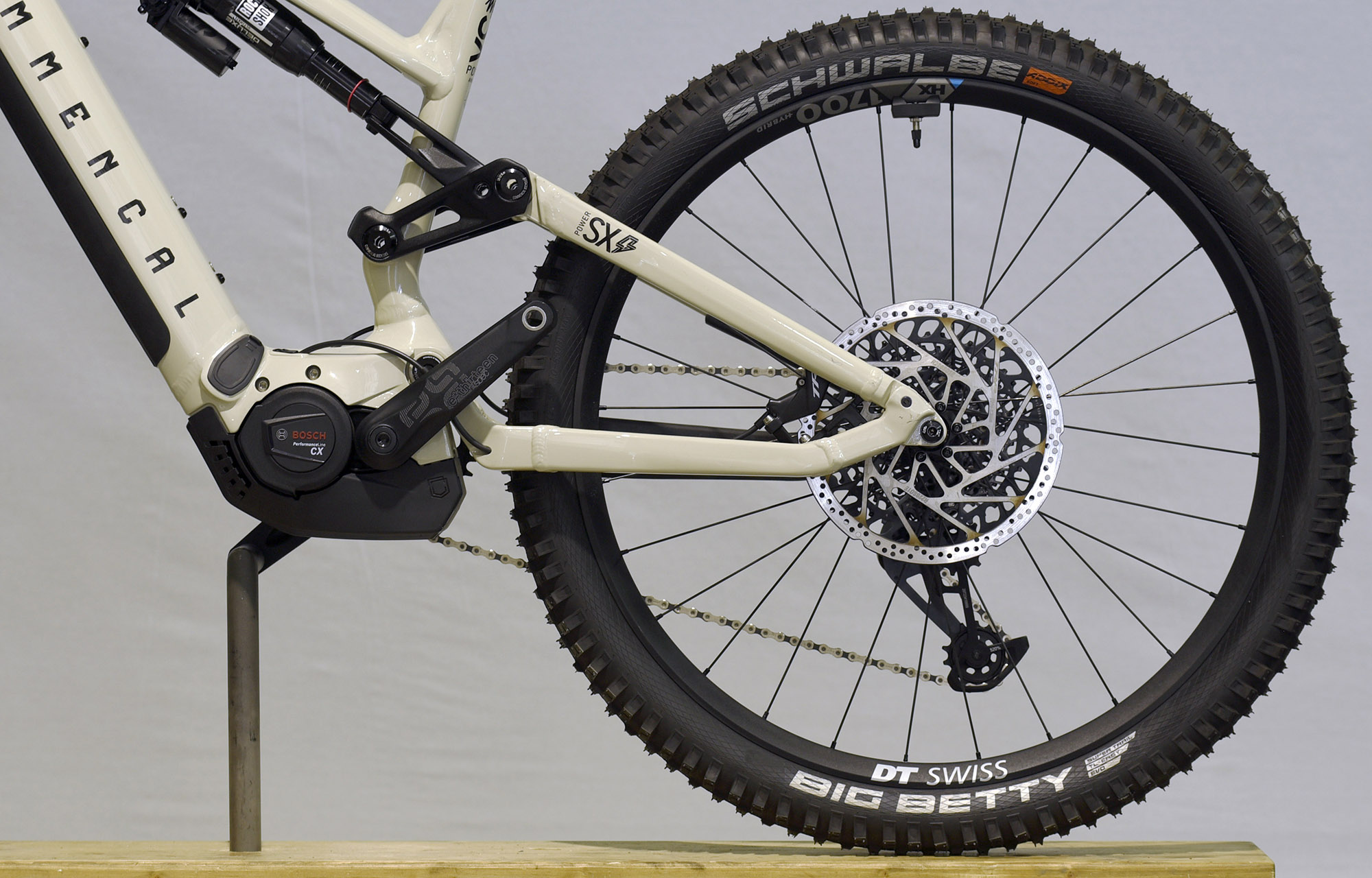 COMMENCAL META POWER SX BOSCH RACE CHALK - L (23181403) 4 km image number null