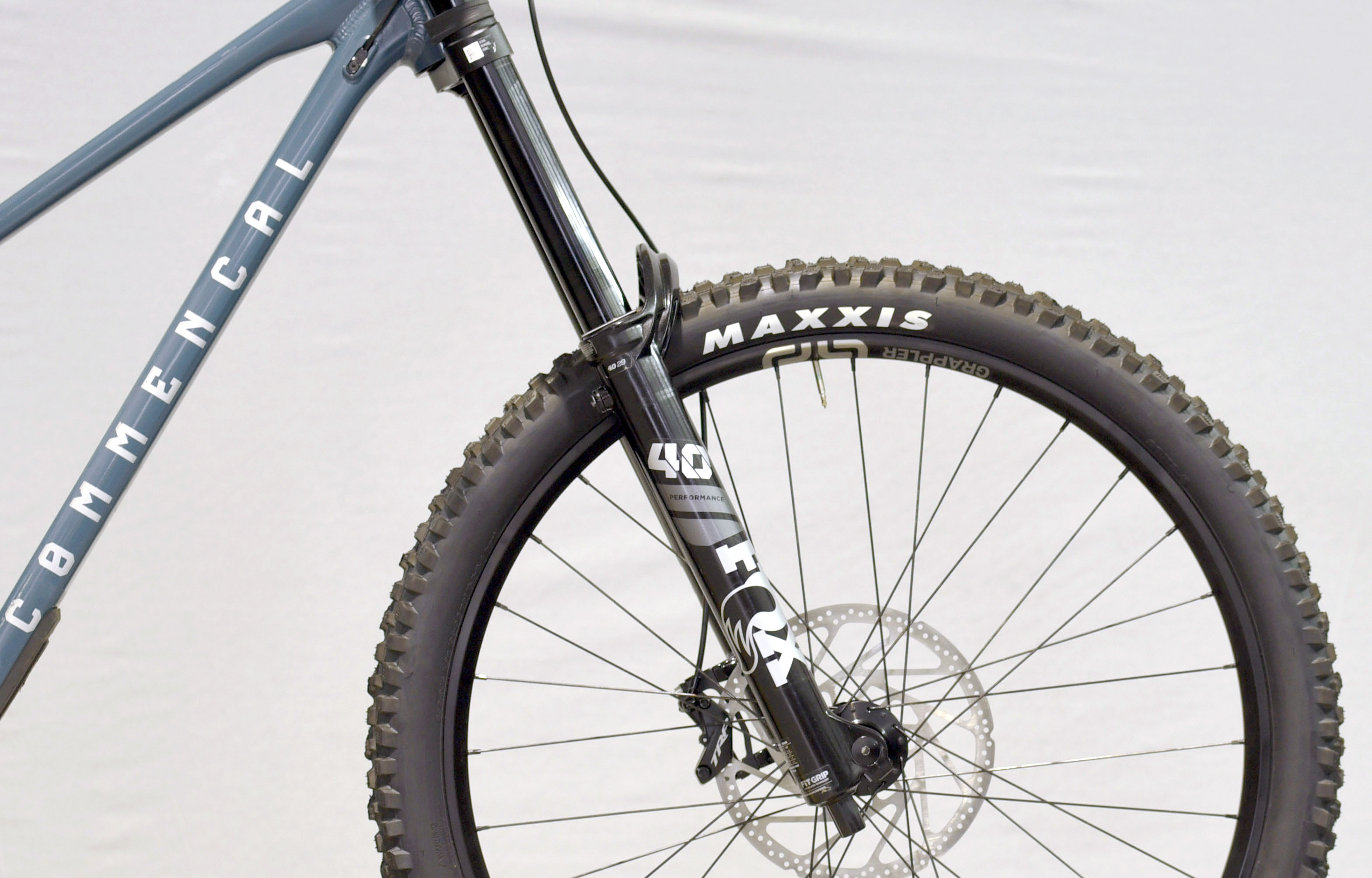 COMMENCAL SUPREME DH V5 ESSENTIAL AQUA BLUE - L (23150103) image number null