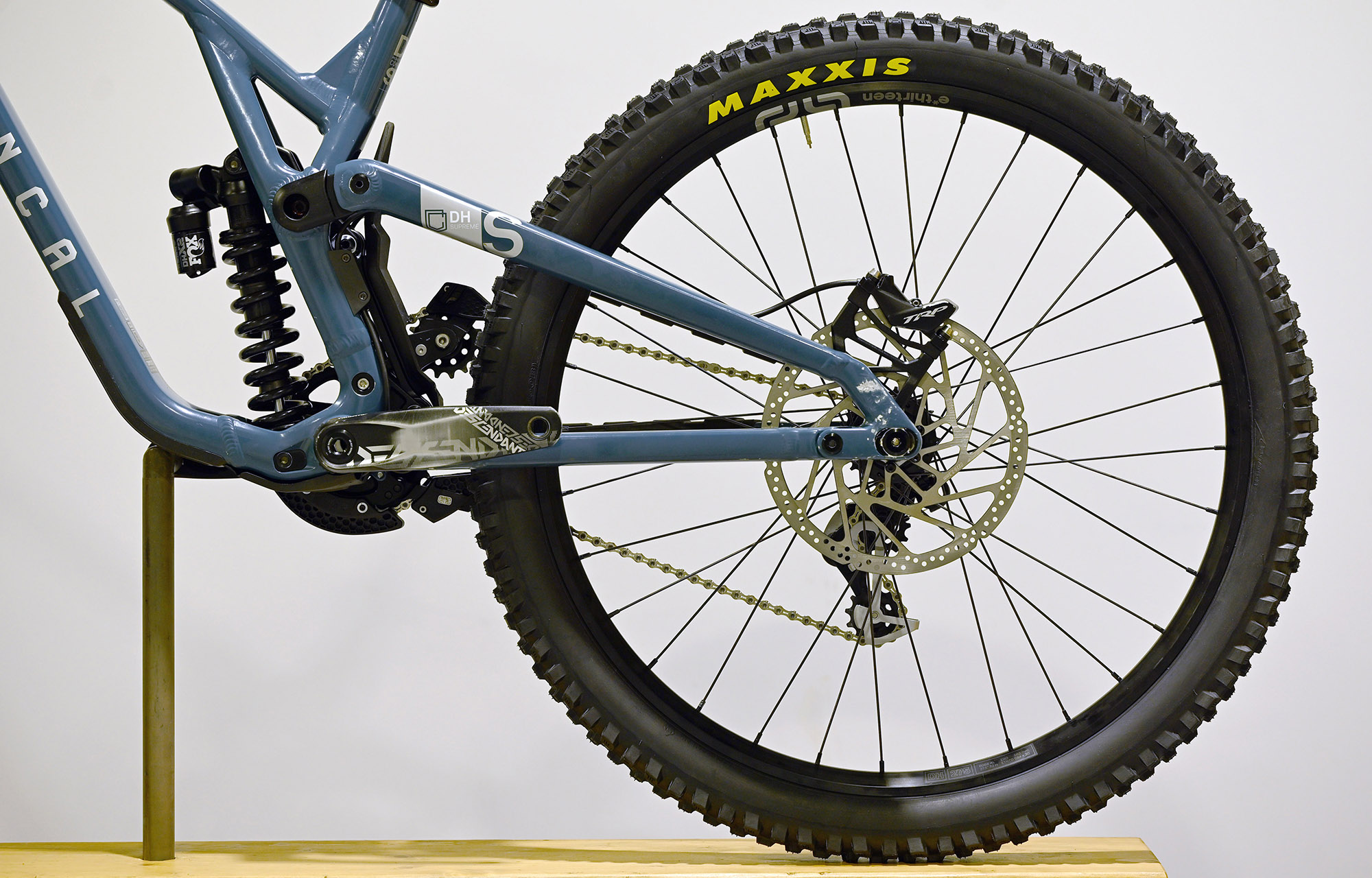 COMMENCAL SUPREME DH V5 ESSENTIAL AQUA BLUE - M (23150102) image number null