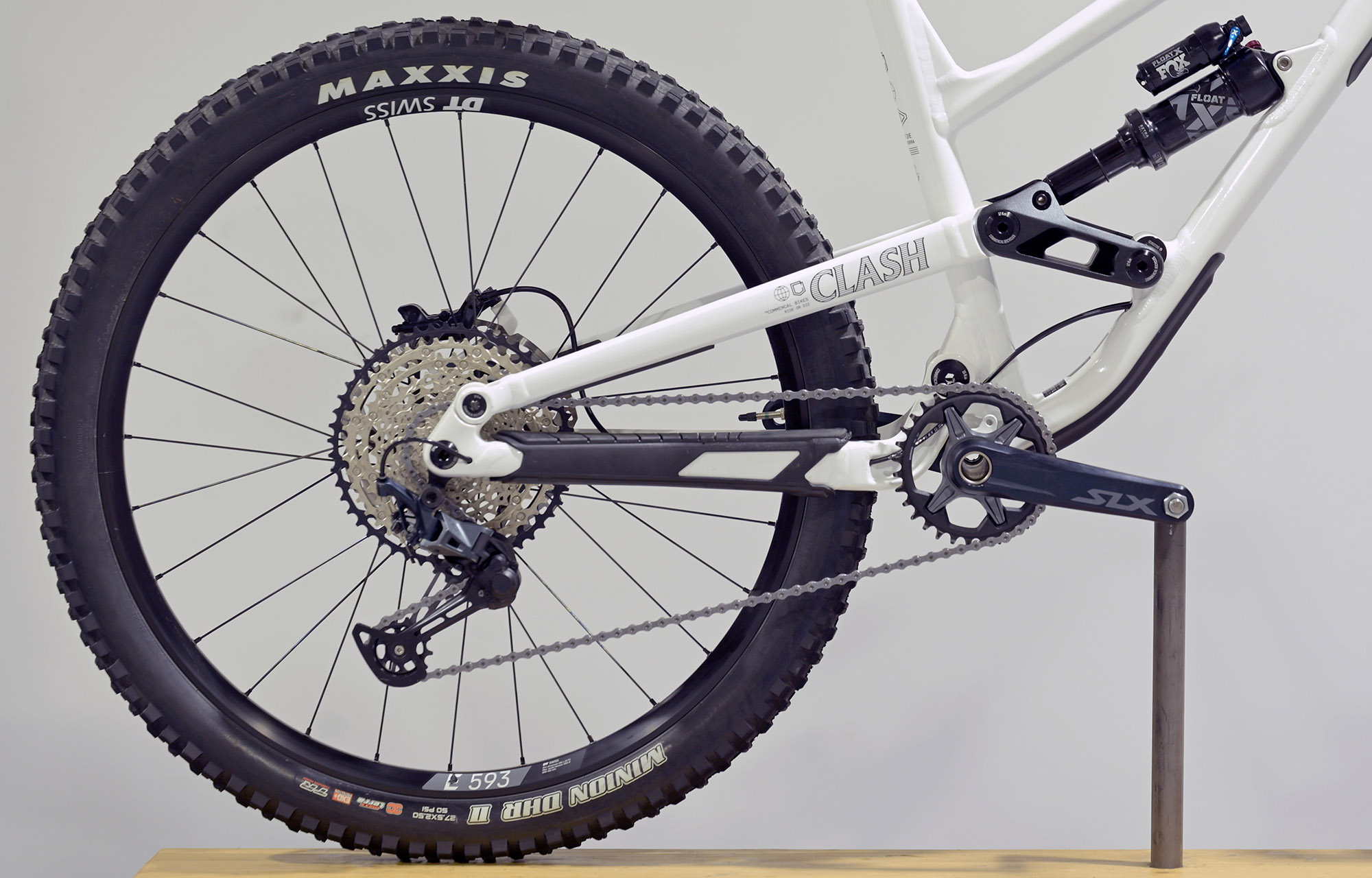 COMMENCAL CLASH ESSENTIAL PURE WHITE - M (24135602) image cover number large 0