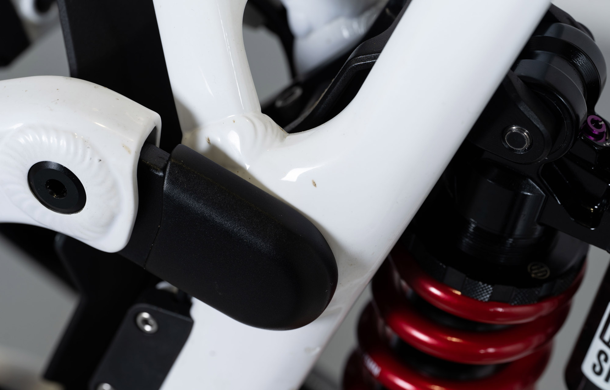 COMMENCAL SUPREME DH V5 ROCKSHOX PURE WHITE - L (24157103) image large number 10