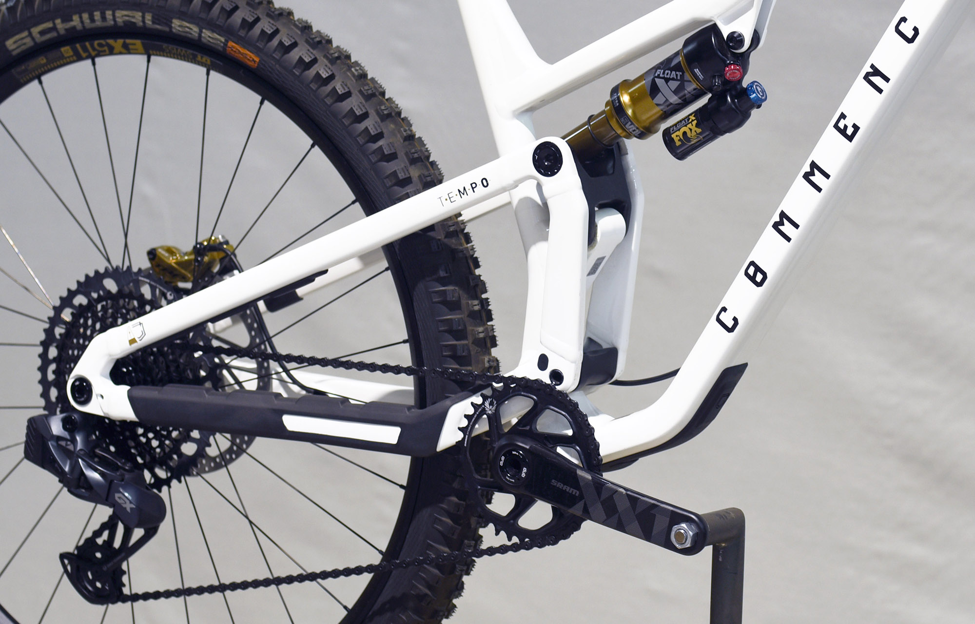 COMMENCAL T.E.M.P.O PURE WHITE ALC - L (23100030) image number null