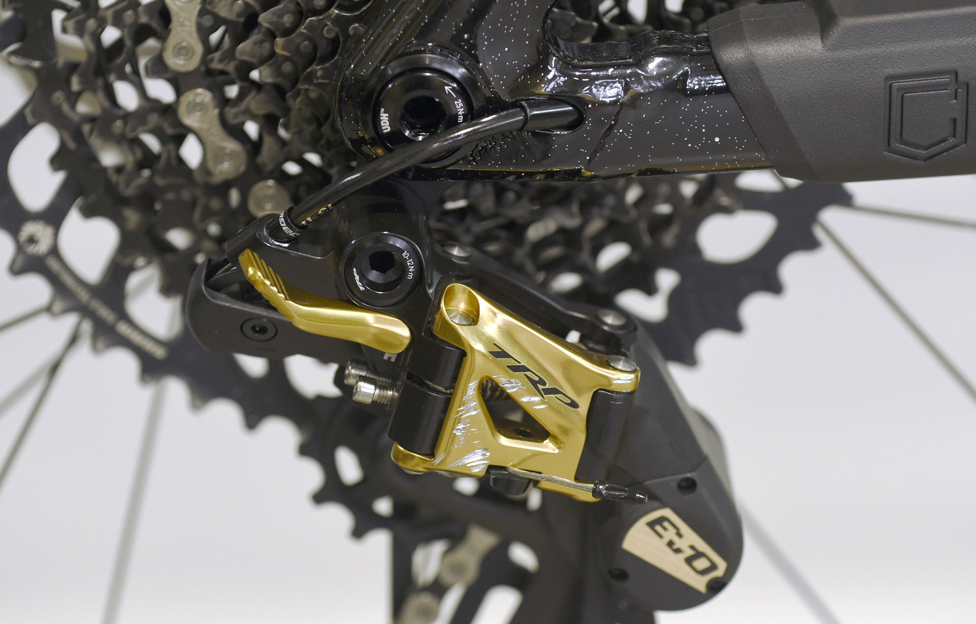 COMMENCAL META V5 GLITTERY BLACK [COMMENCAL TEAM] ALC - L (24100027) image number null