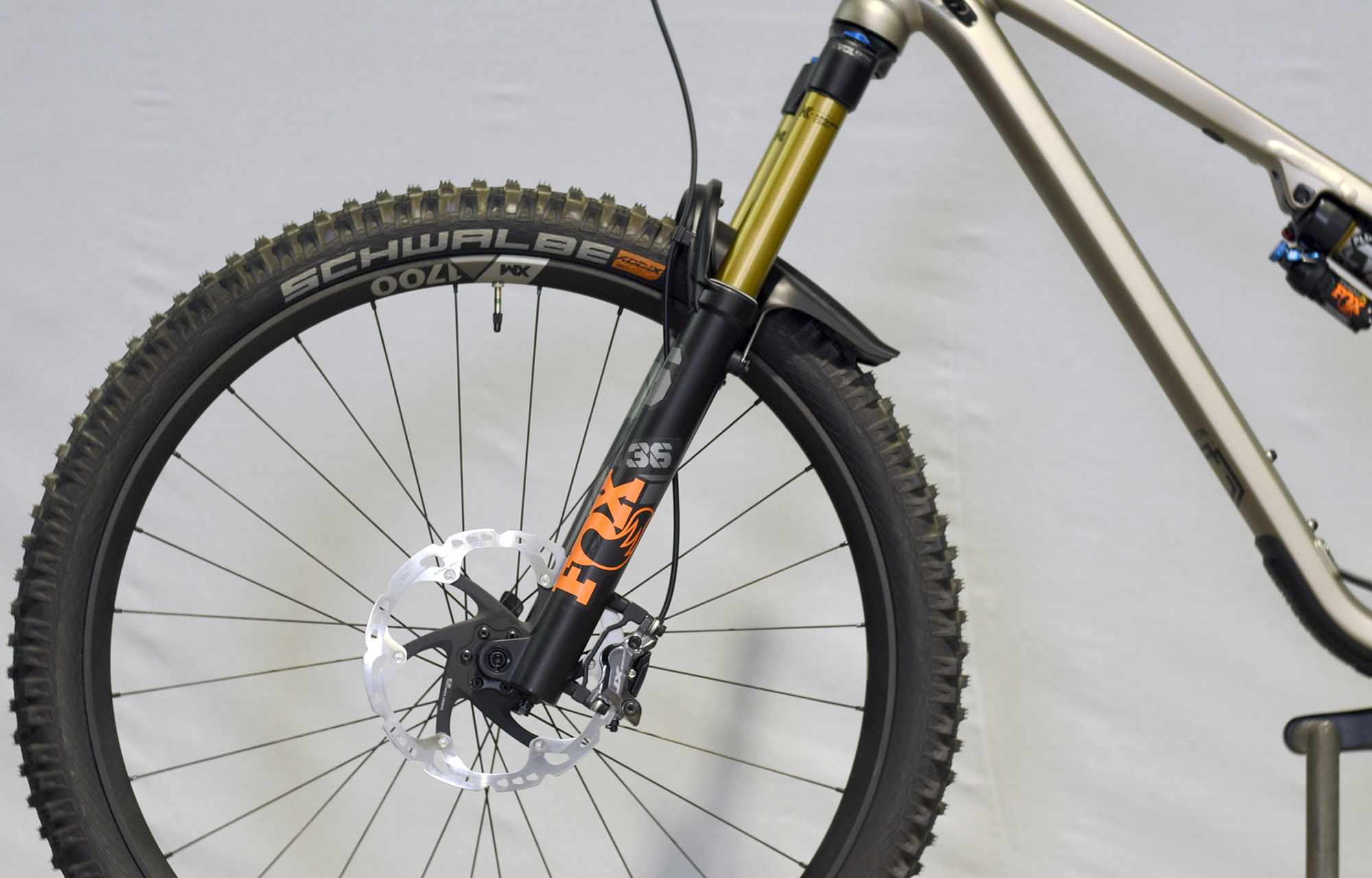 COMMENCAL META TR SIGNATURE CHAMPAGNE - L (22120503) image number null