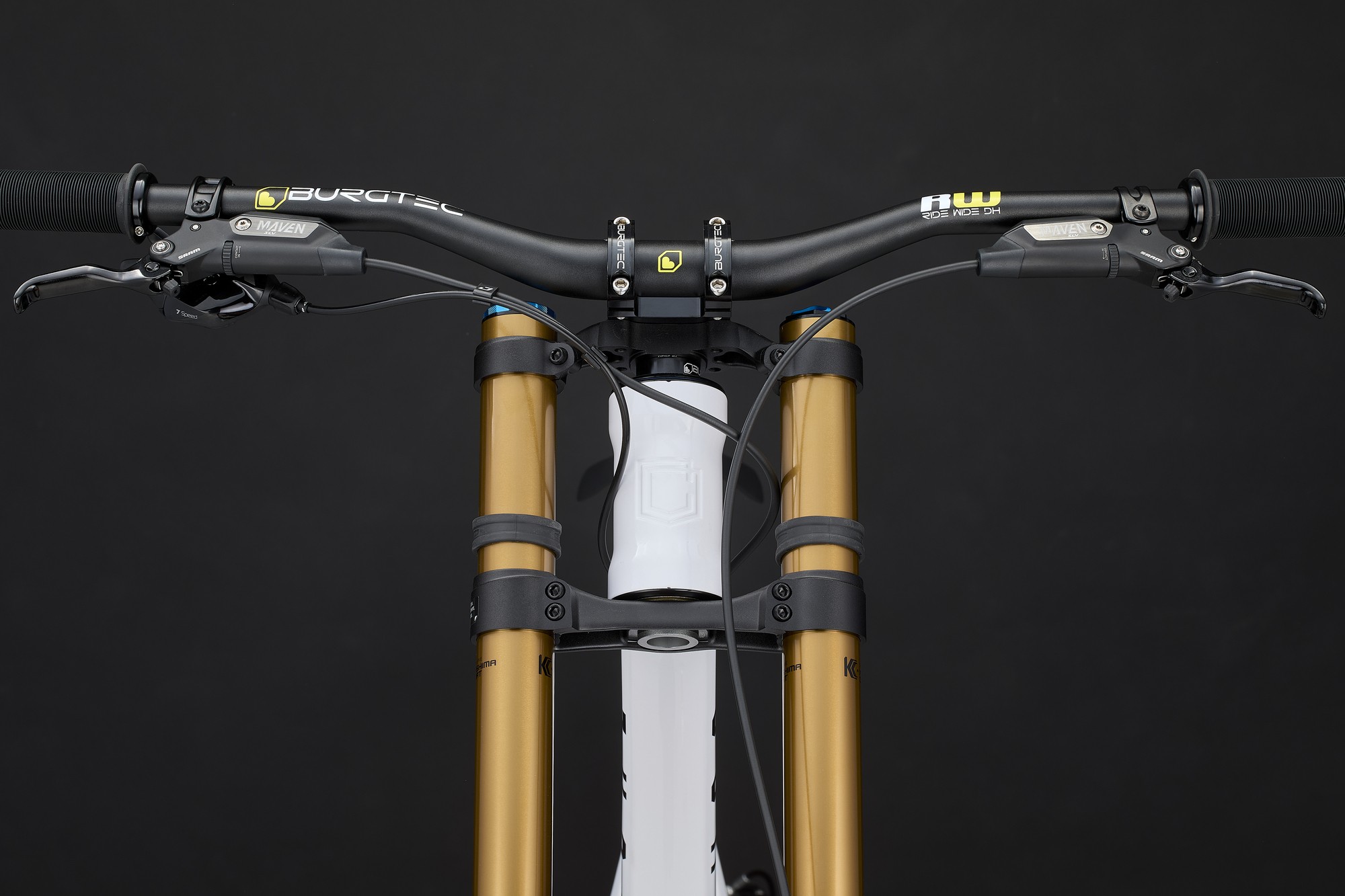 COMMENCAL SUPREME DH V5 SIGNATURE PURE WHITE 2026 image cover number large 4