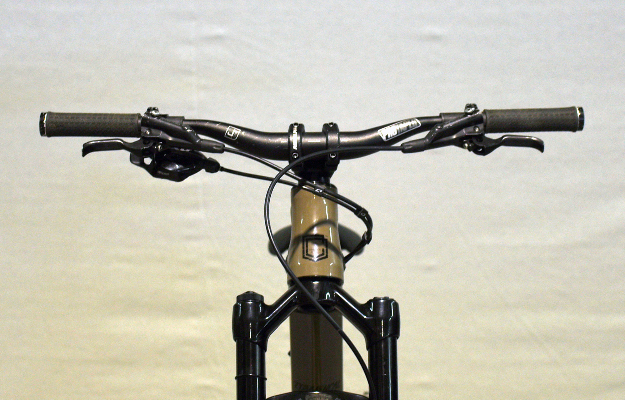 COMMENCAL CLASH 20 V1 DIRT - 20 (21175000) image number null
