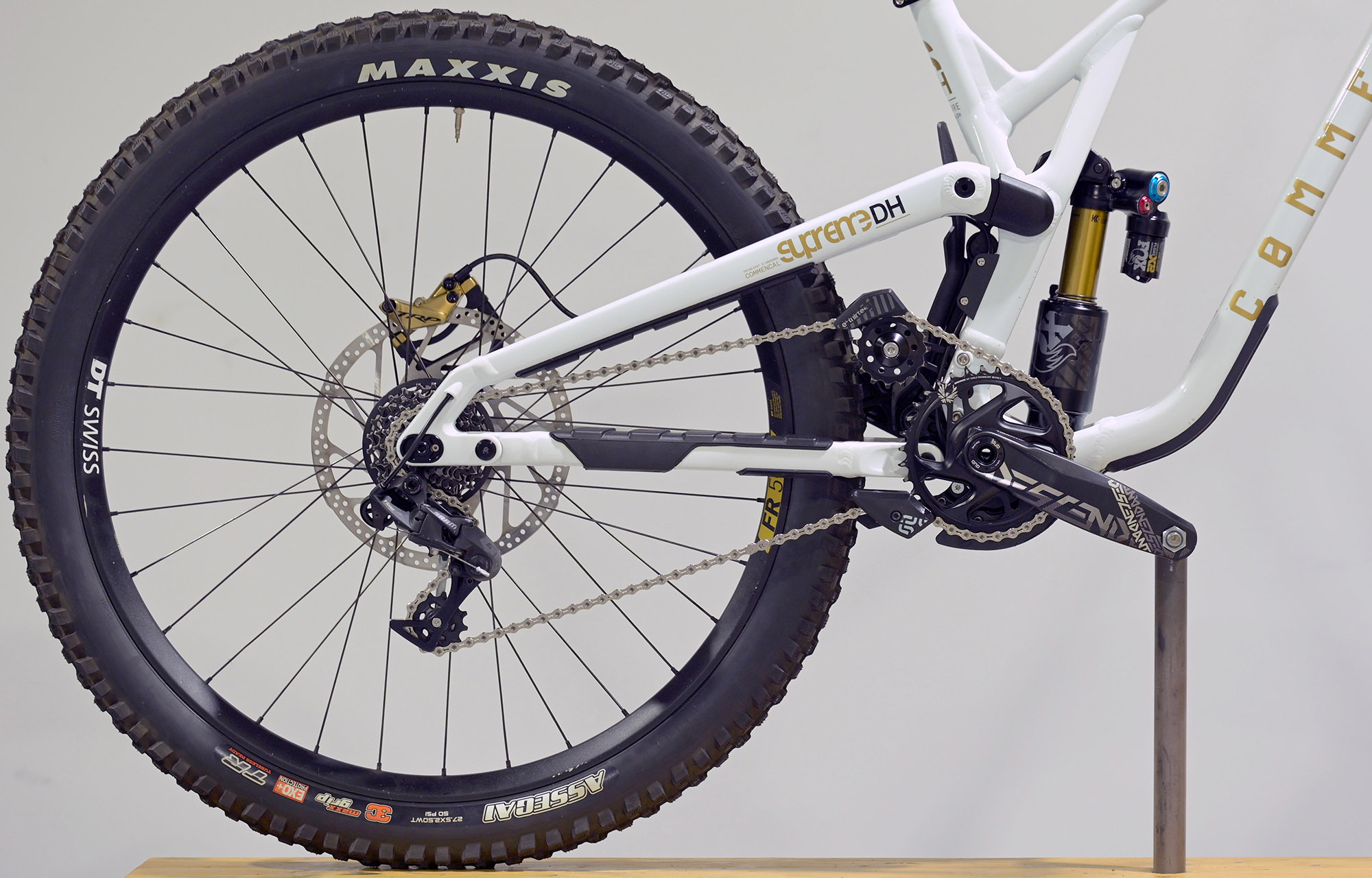 COMMENCAL SUPREME DH V5 SIGNATURE LTD PURE WHITE - M (23151002) image cover number large 0