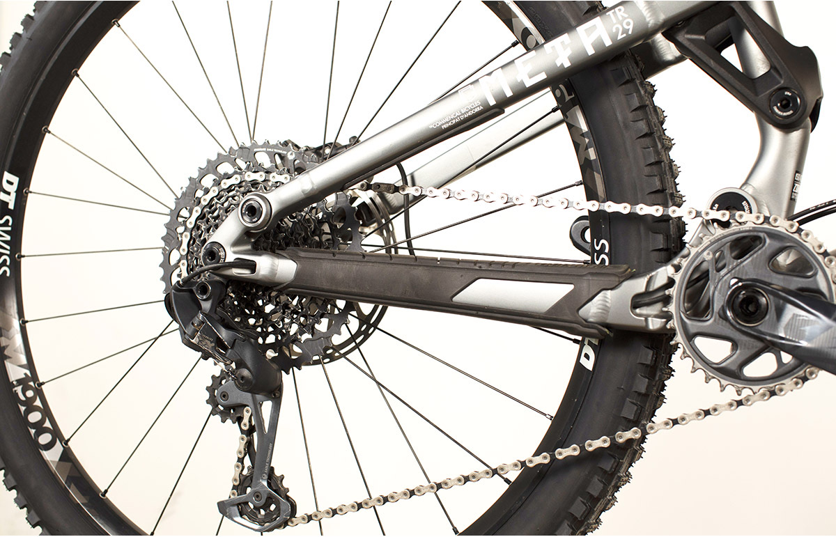 COMMENCAL META TR 29 RACE MATTE GRAPHITE (M) image number null