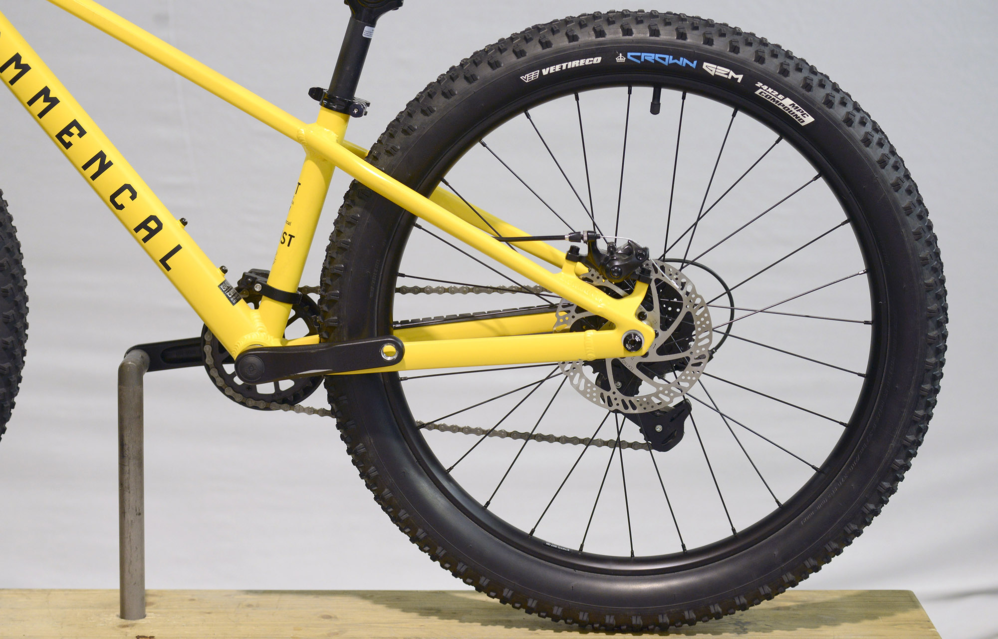 COMMENCAL RAMONES TRIGGER SHIFTER OHLINS YELLOW - 24 (23177893) image number null
