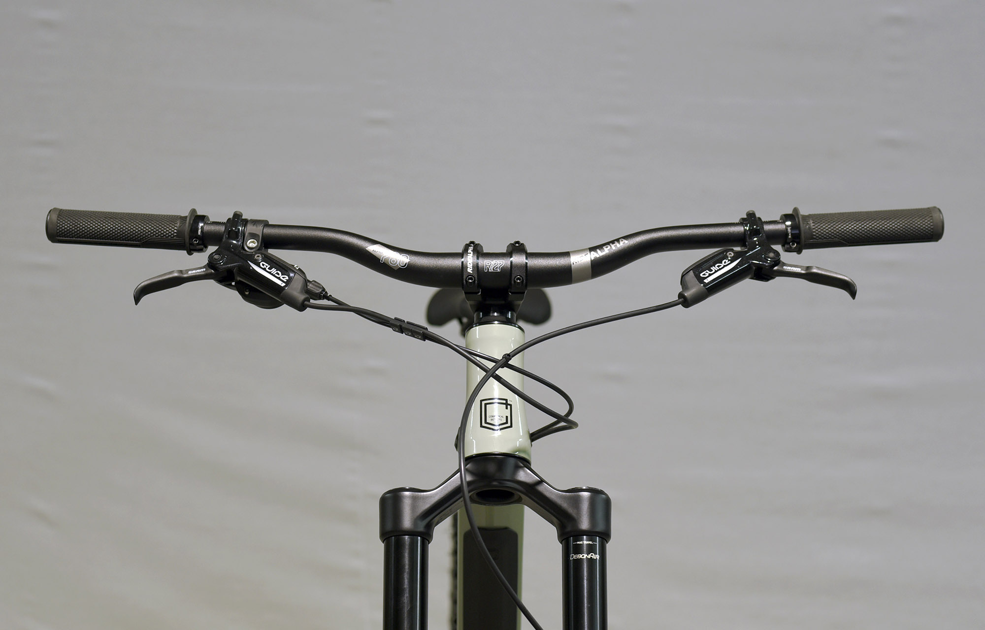 COMMENCAL CLASH ORIGIN HERITAGE GREEN - L (22131103) image number null