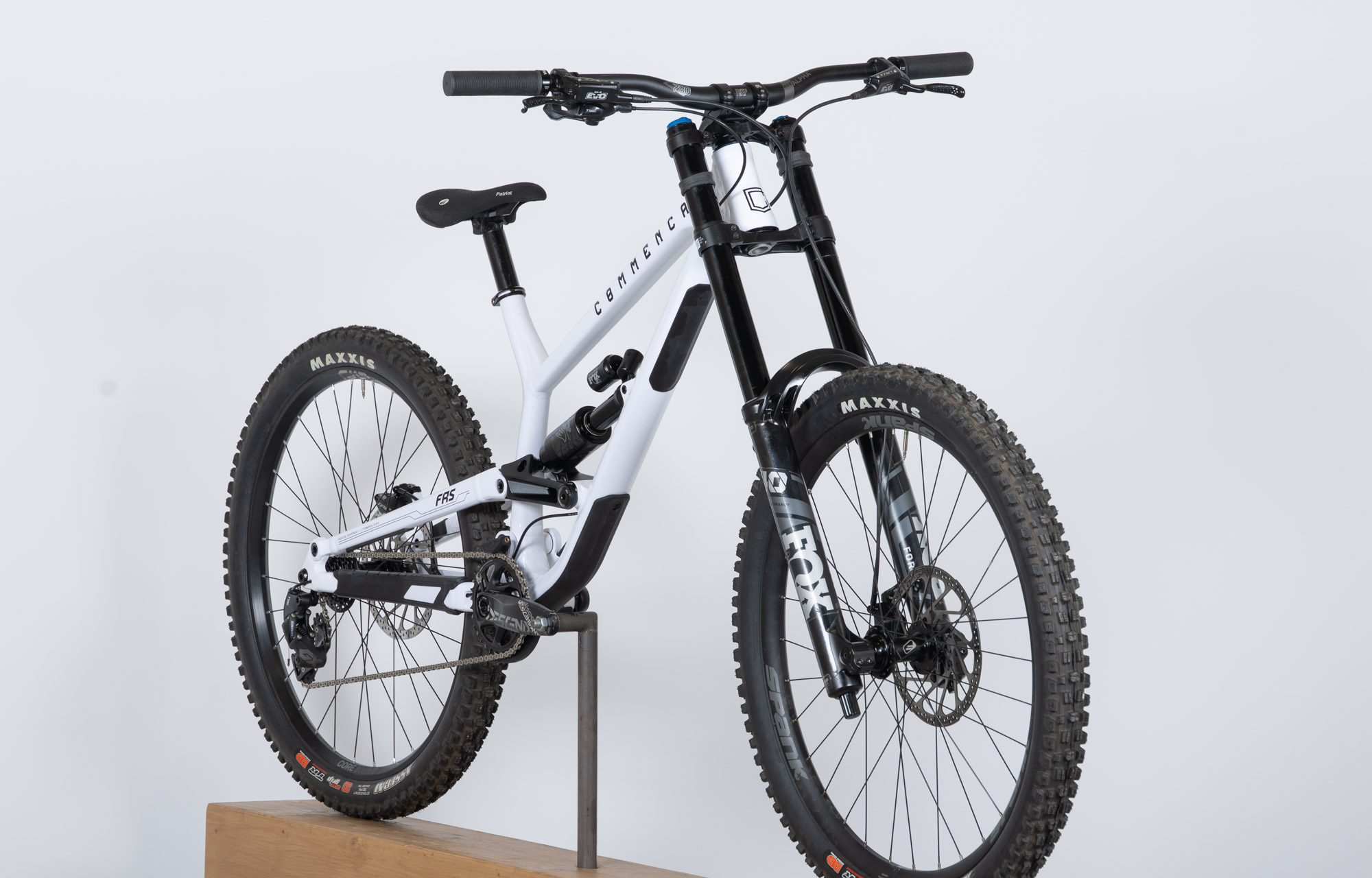 COMMENCAL FRS ESSENTIAL PURE WHITE - M (22151902) image cover number large 2