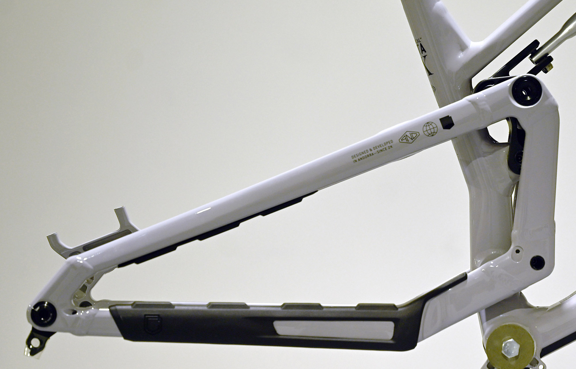 FRAME COMMENCAL META SX V5 TEAM CLOUD - S (23231301) image cover number large 0