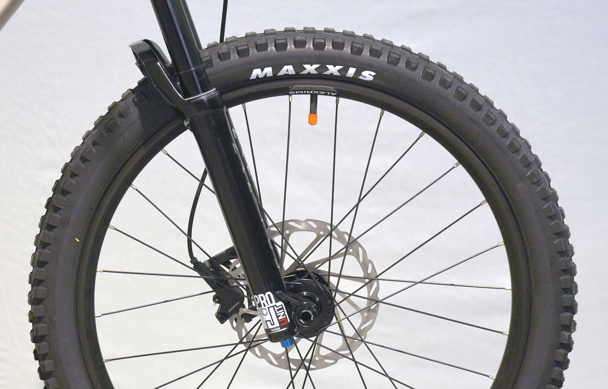 COMMENCAL META HT 24 V2 CHAMPAGNE - 24 (22170200) image number null