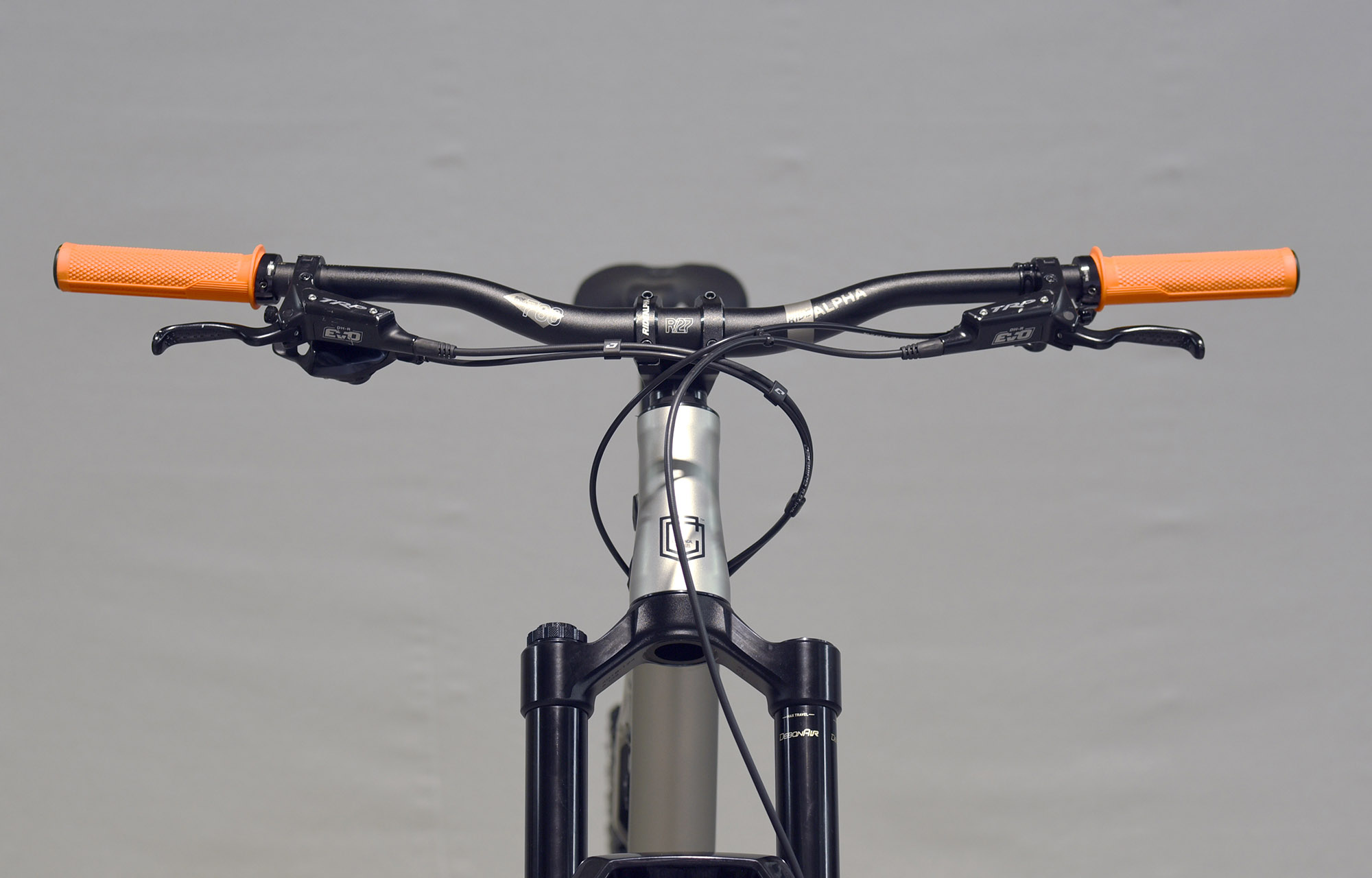 COMMENCAL META SX RACE SILVER - L (22130803) image number null