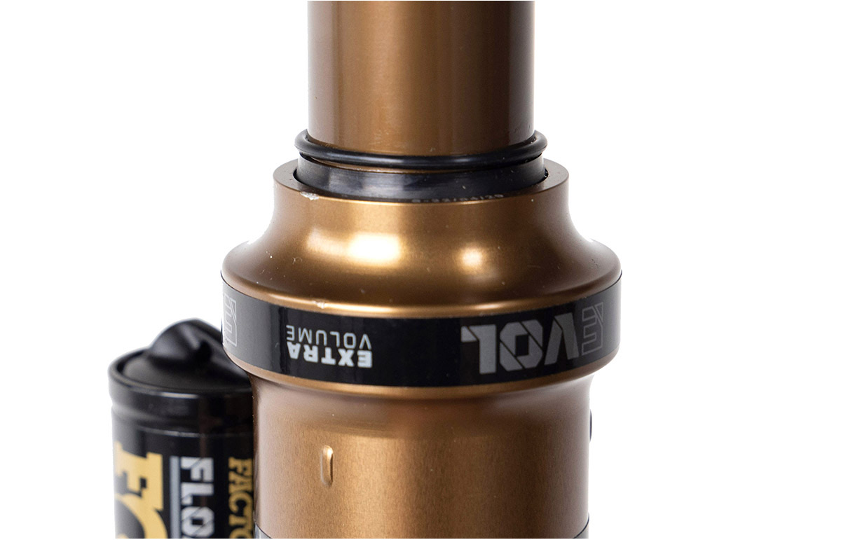 FOX FLOAT X FACTORY KASHIMA 2-POS 210X50MM image number null