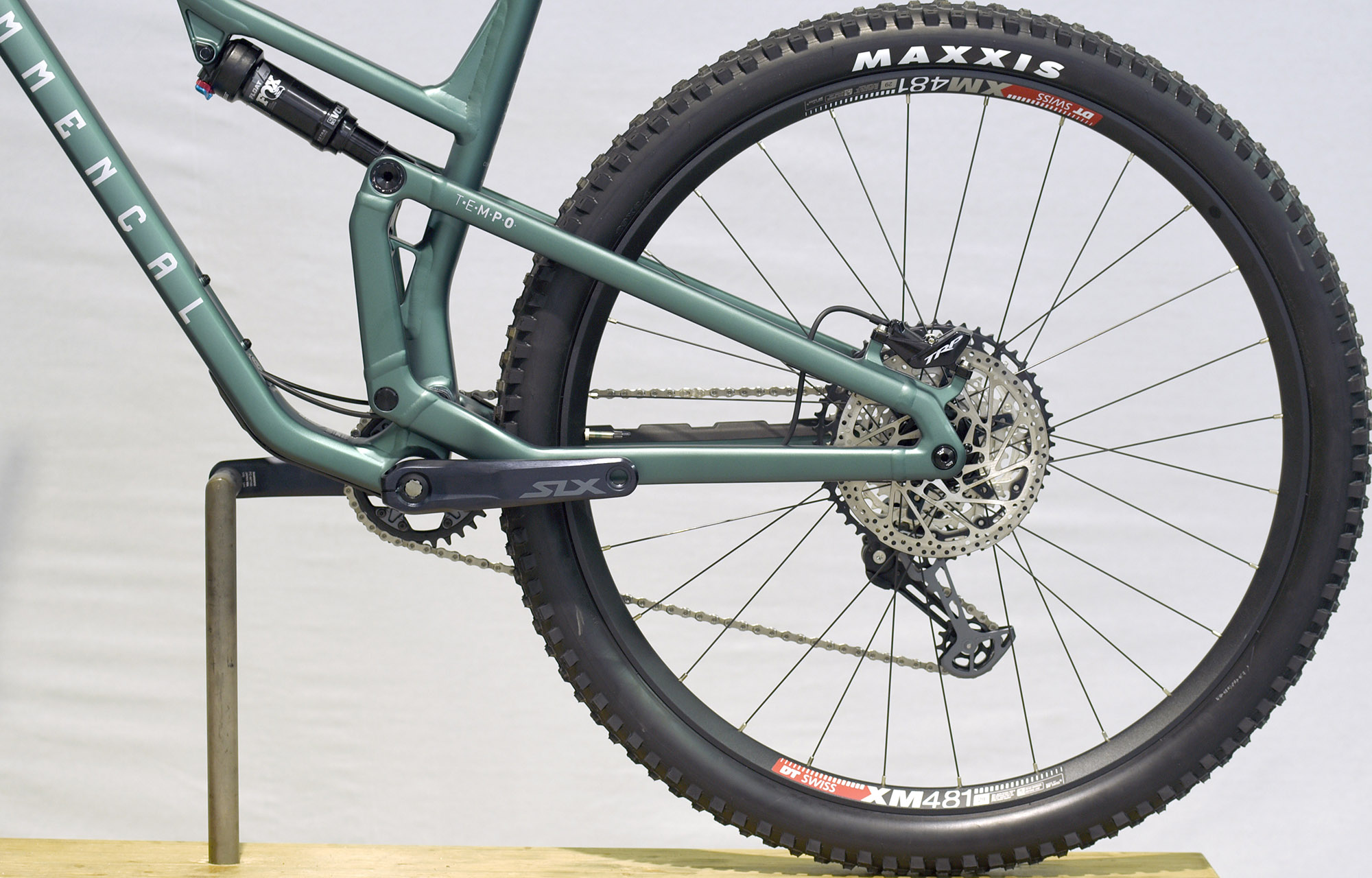 COMMENCAL T.E.M.P.O. ESSENTIAL METALLIC GREEN - L (22120903) image number null