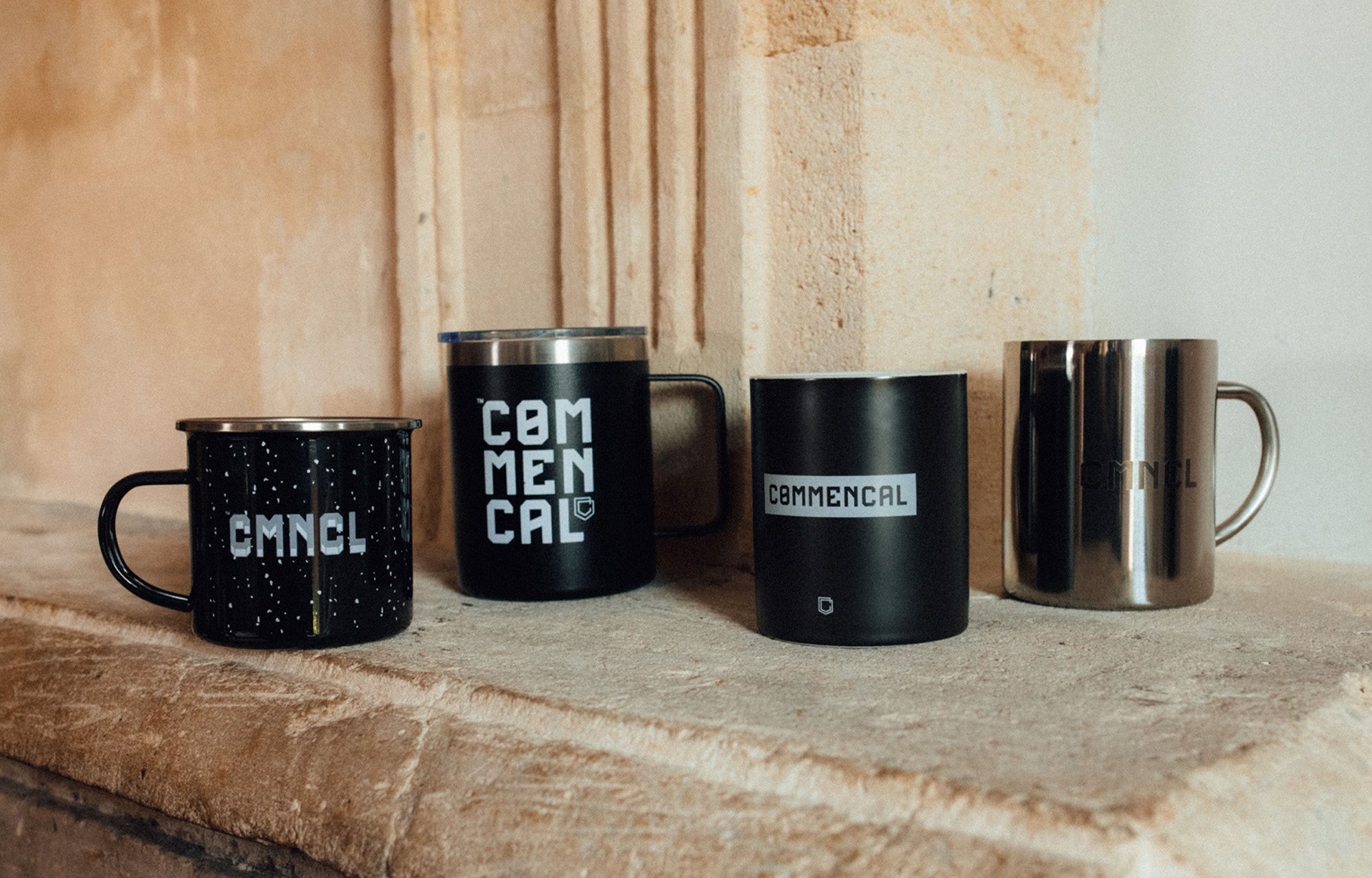 TAZA DE CER&Aacute;MICA COMMENCAL CORPORATE BLACK image large number 0