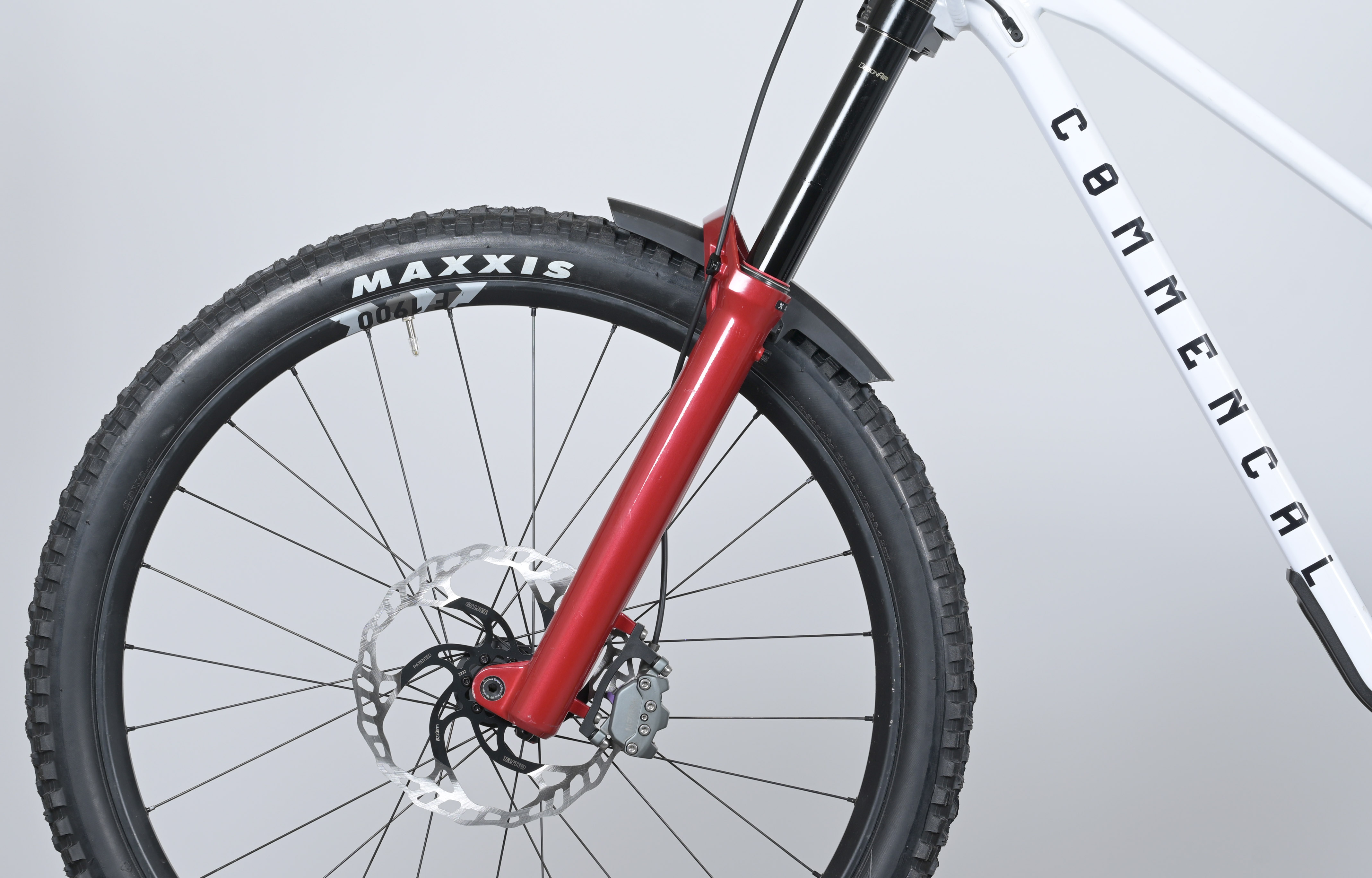 COMMENCAL SUPREME DH V5 ROCKSHOX PURE WHITE - L (24157103) image cover number large 3