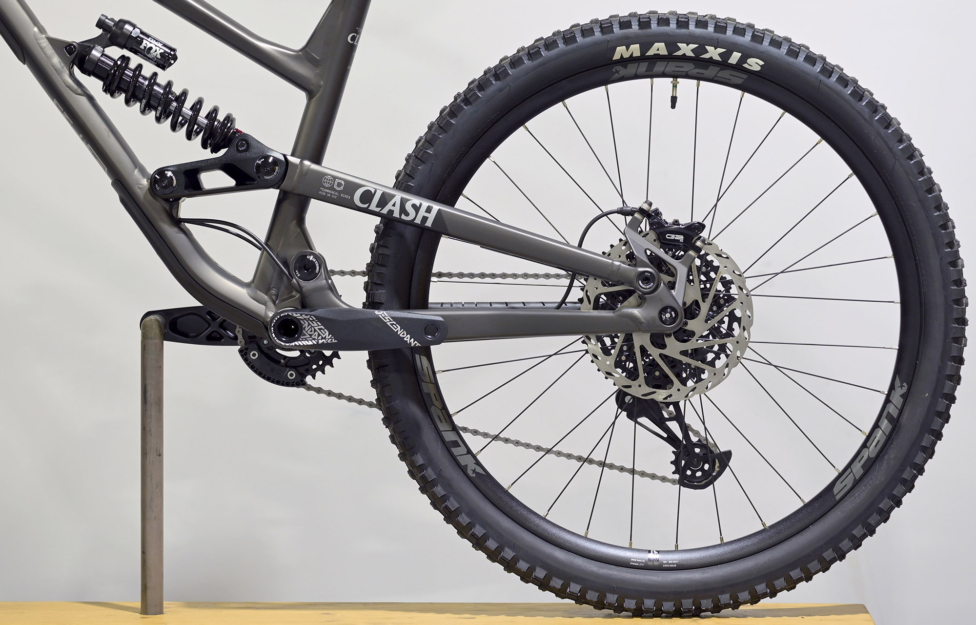 COMMENCAL CLASH RIDE FOX DARK SLATE - L (24136203) image cover number large 5