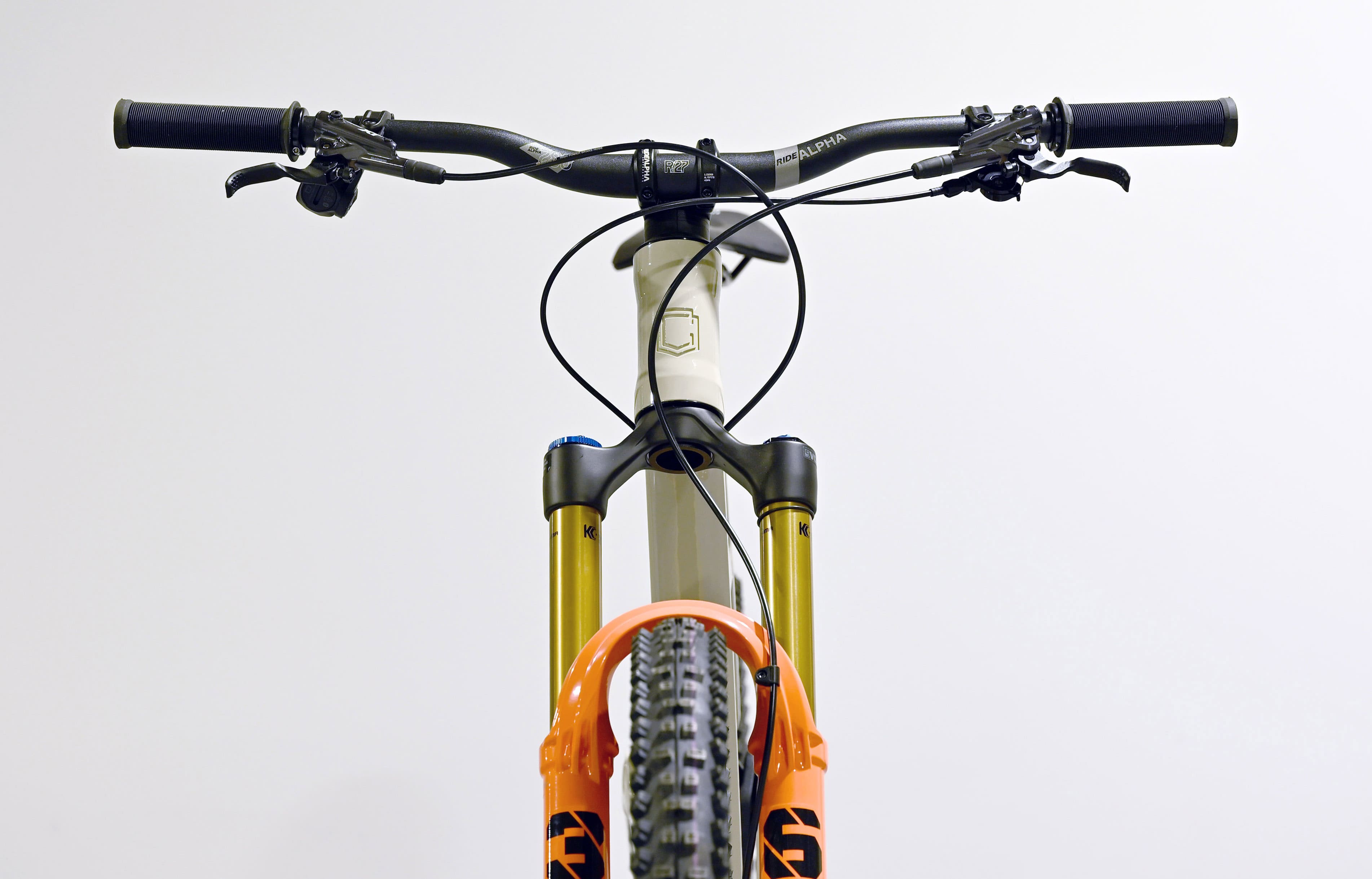 COMMENCAL META V5 T-TYPE CHALK - L (24120702) image number null