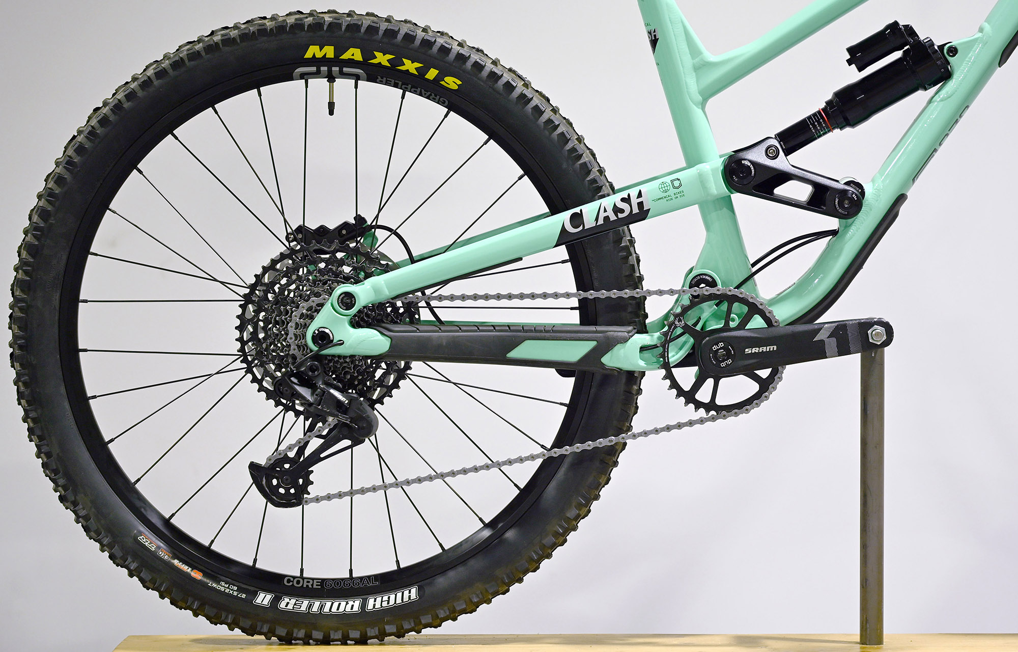 COMMENCAL CLASH RIDE EMERALD GREEN - M (23130102) image cover number large 0