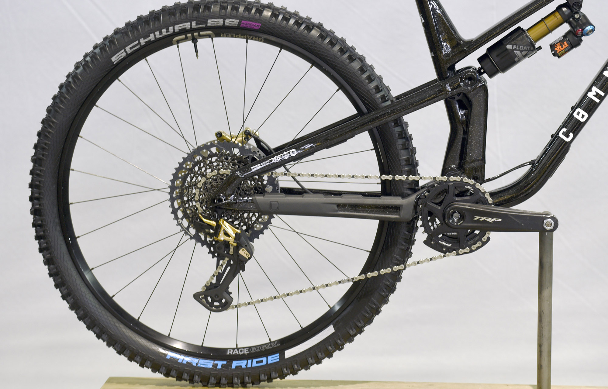 COMMENCAL META V5 GLITTERY BLACK [COMMENCAL TEAM] ALC - L (24100027) image number null