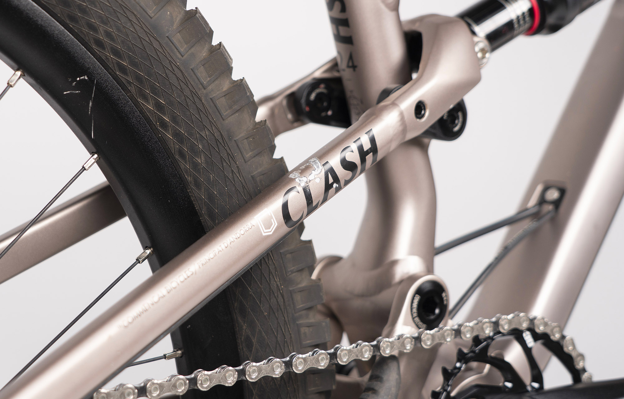 COMMENCAL CLASH 24 V2 CHAMPAGNE image number null