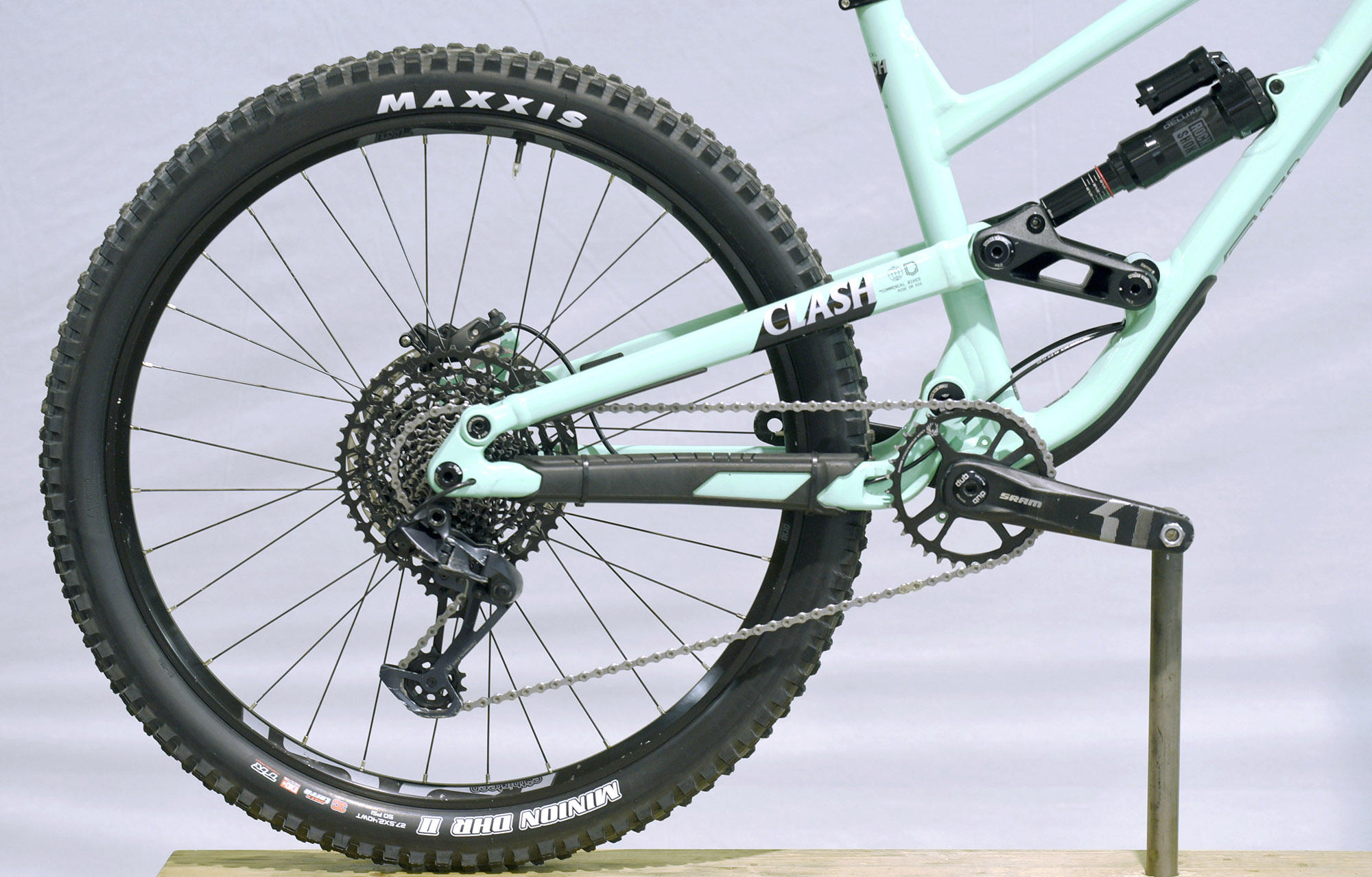 COMMENCAL CLASH RIDE EMERALD GREEN NEW ROCKSHOX - M (23130102) image number null