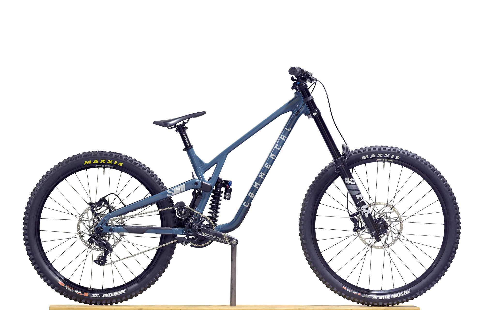 COMMENCAL SUPREME DH V5 ESSENTIAL AQUA BLUE - M (23150102) image number null