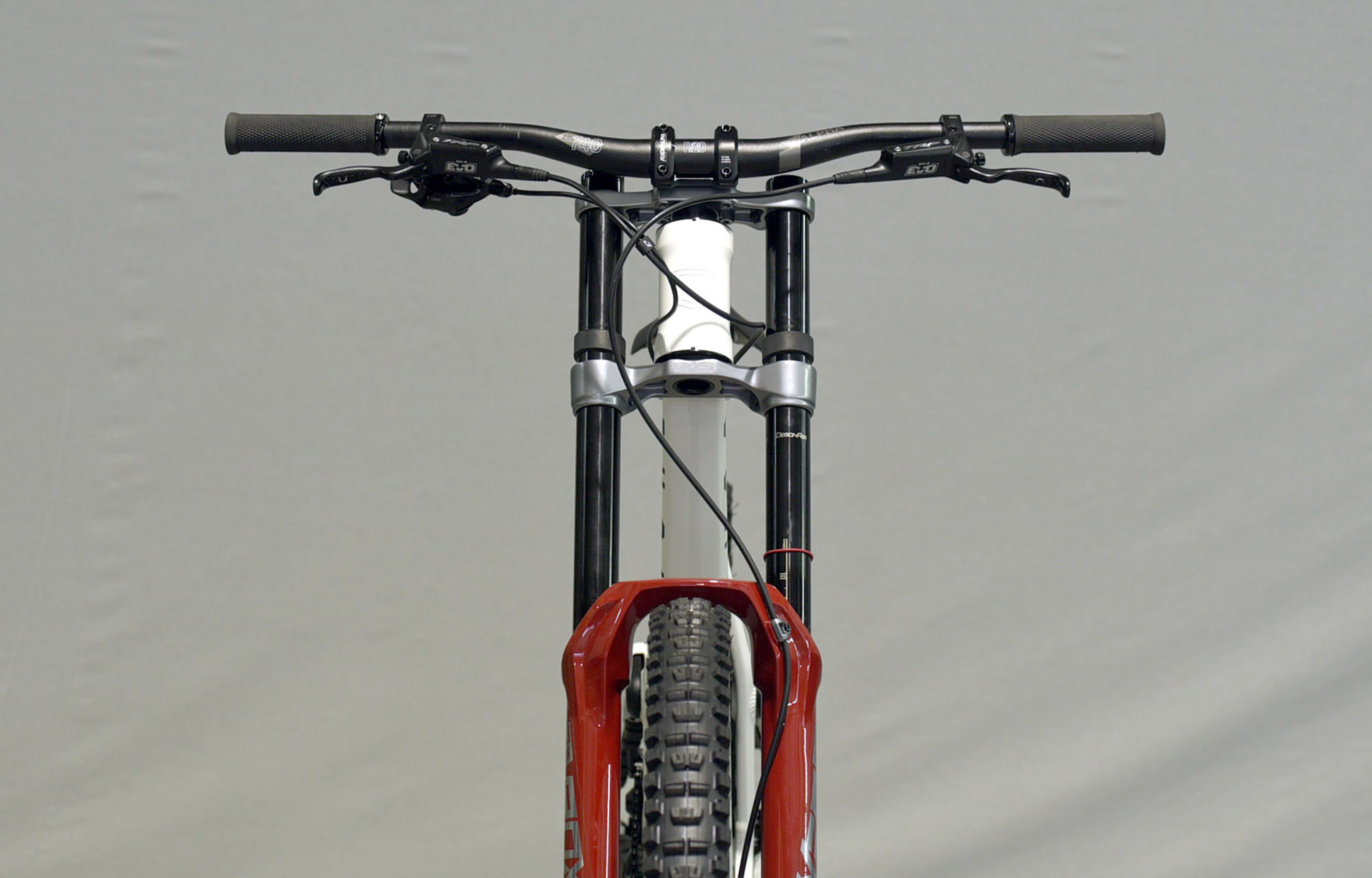 COMMENCAL SUPREME DH V5 PURE WHITE - XS (23170900) image number null
