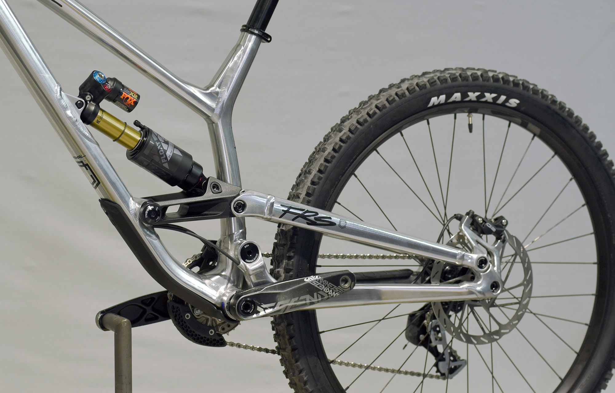 COMMENCAL FURIOUS GUN METAL ALC - S (21151003) image number null