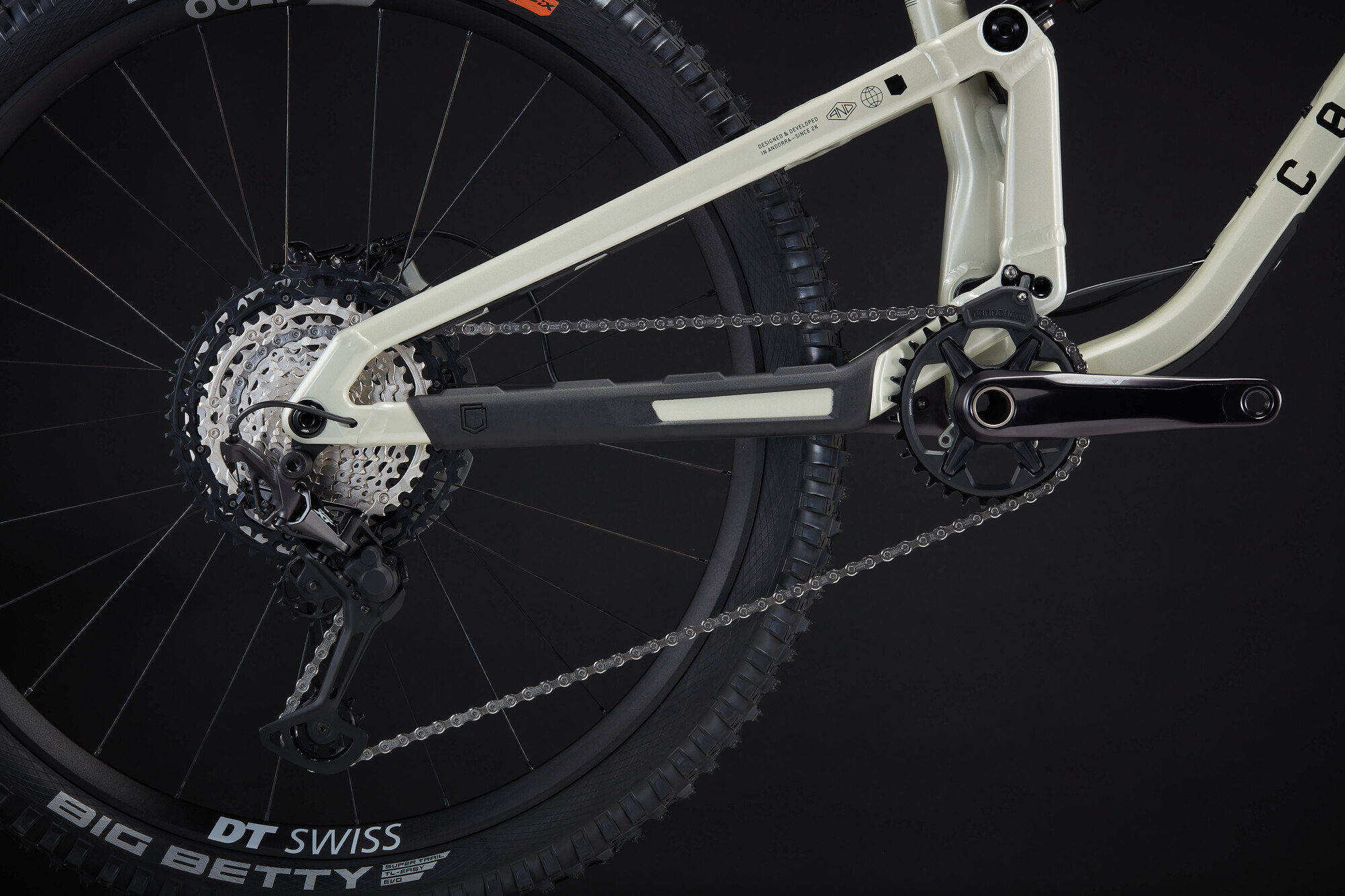 COMMENCAL META SX V5 SIGNATURE CLEAR SILVER image number null