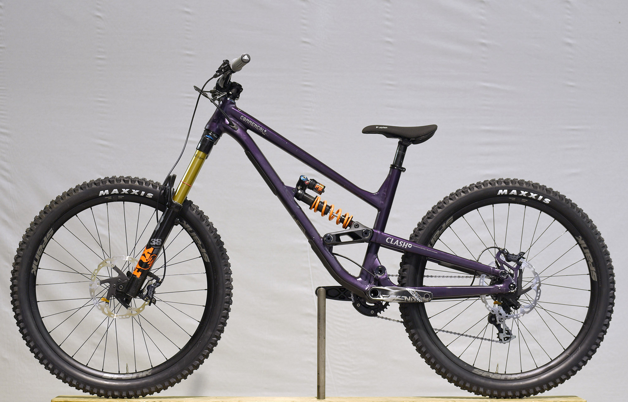 COMMENCAL CLASH PARK EDITION METALLIC PURPLE - M (22131702) image number null