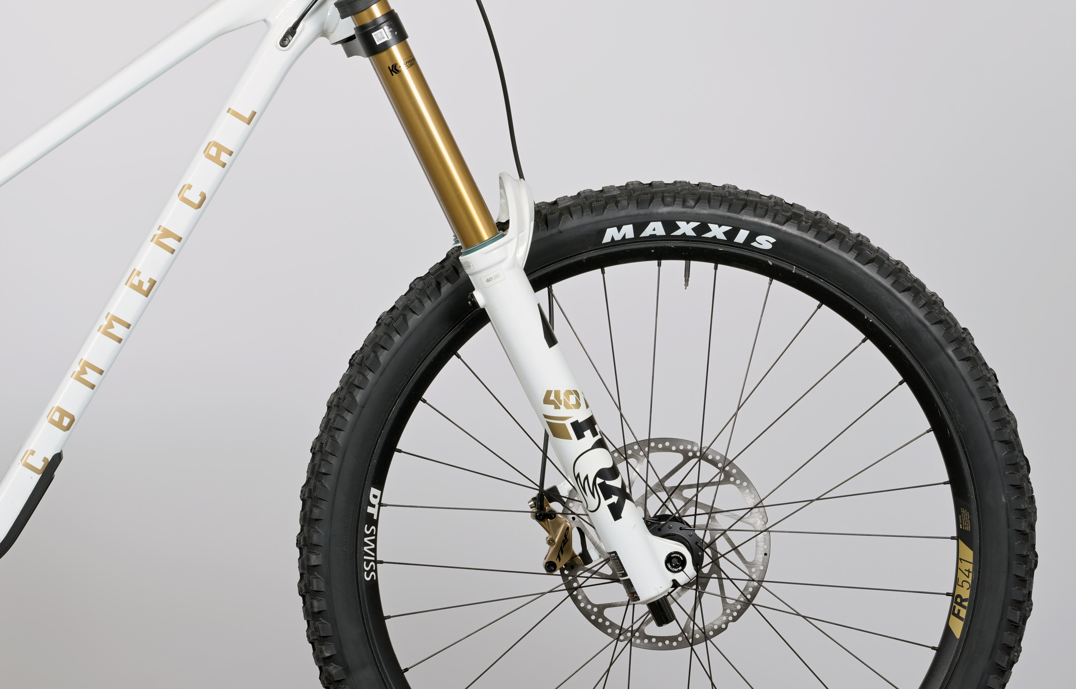 COMMENCAL SUPREME DH V5 SIGNATURE LTD PURE WHITE - L (23151003) image cover number large 1