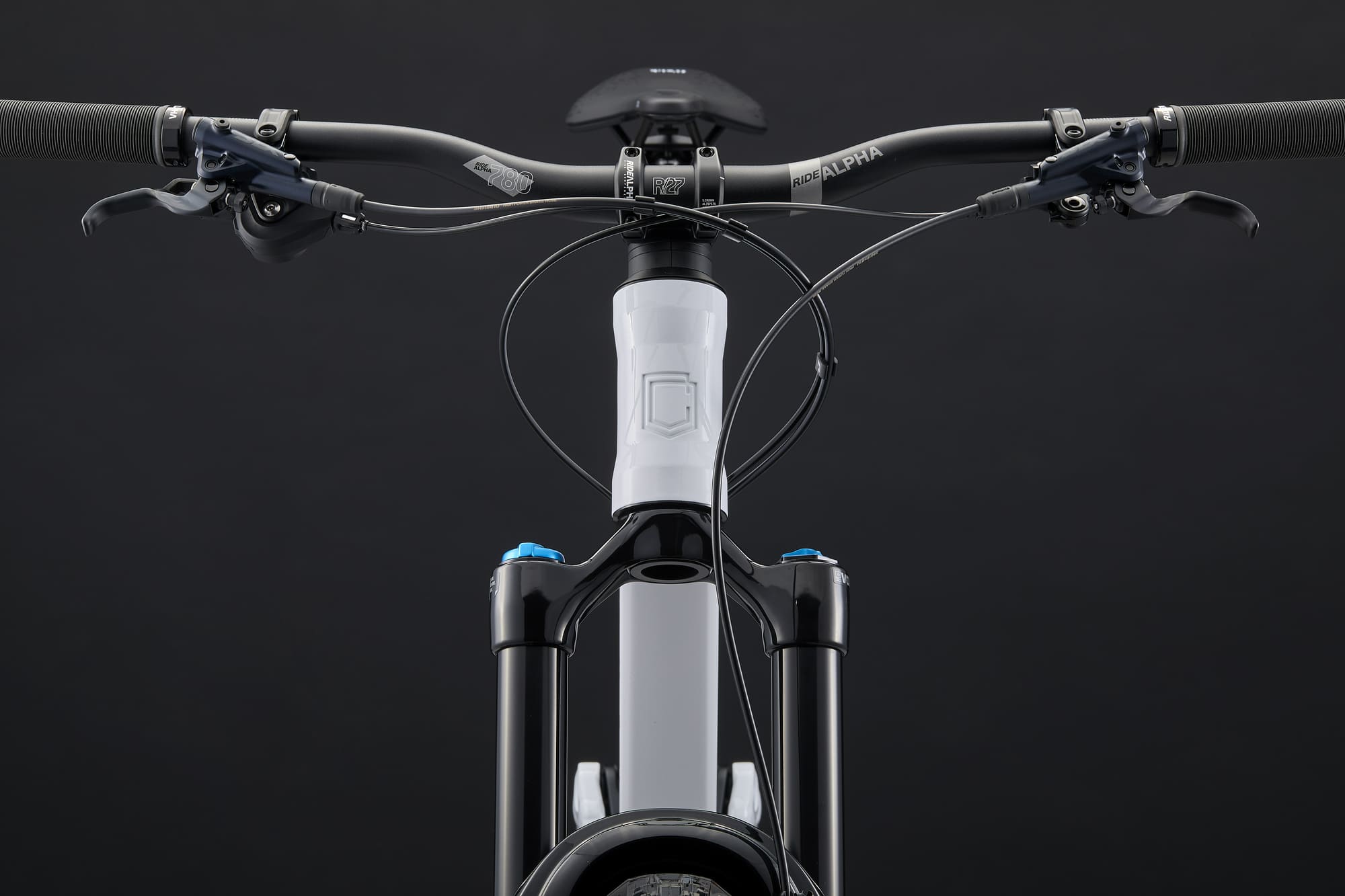 COMMENCAL META SX V5 ESSENTIAL PURE WHITE 2026 image number null