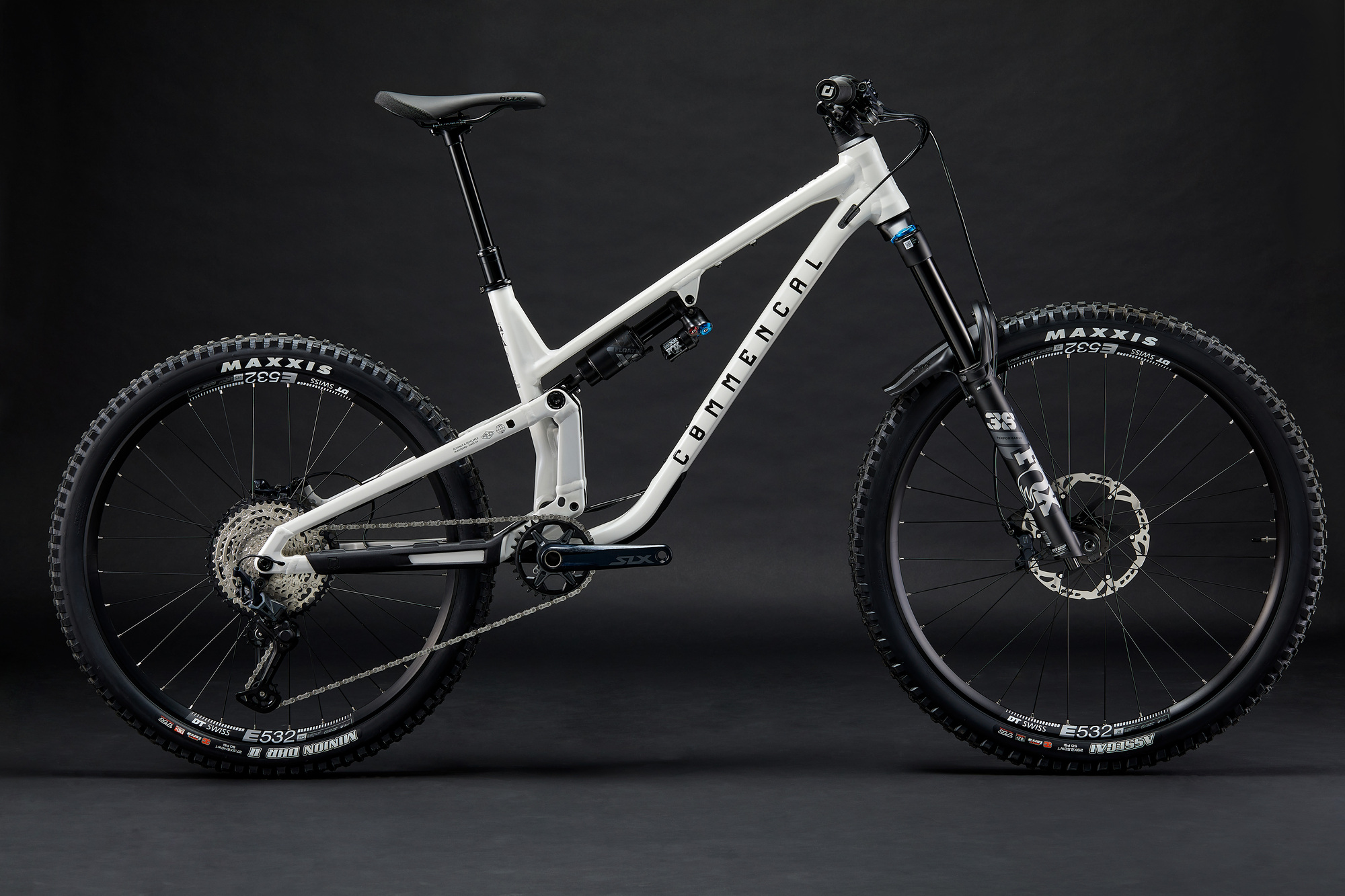 COMMENCAL META SX V5 ESSENTIAL CLEAR SILVER image number null