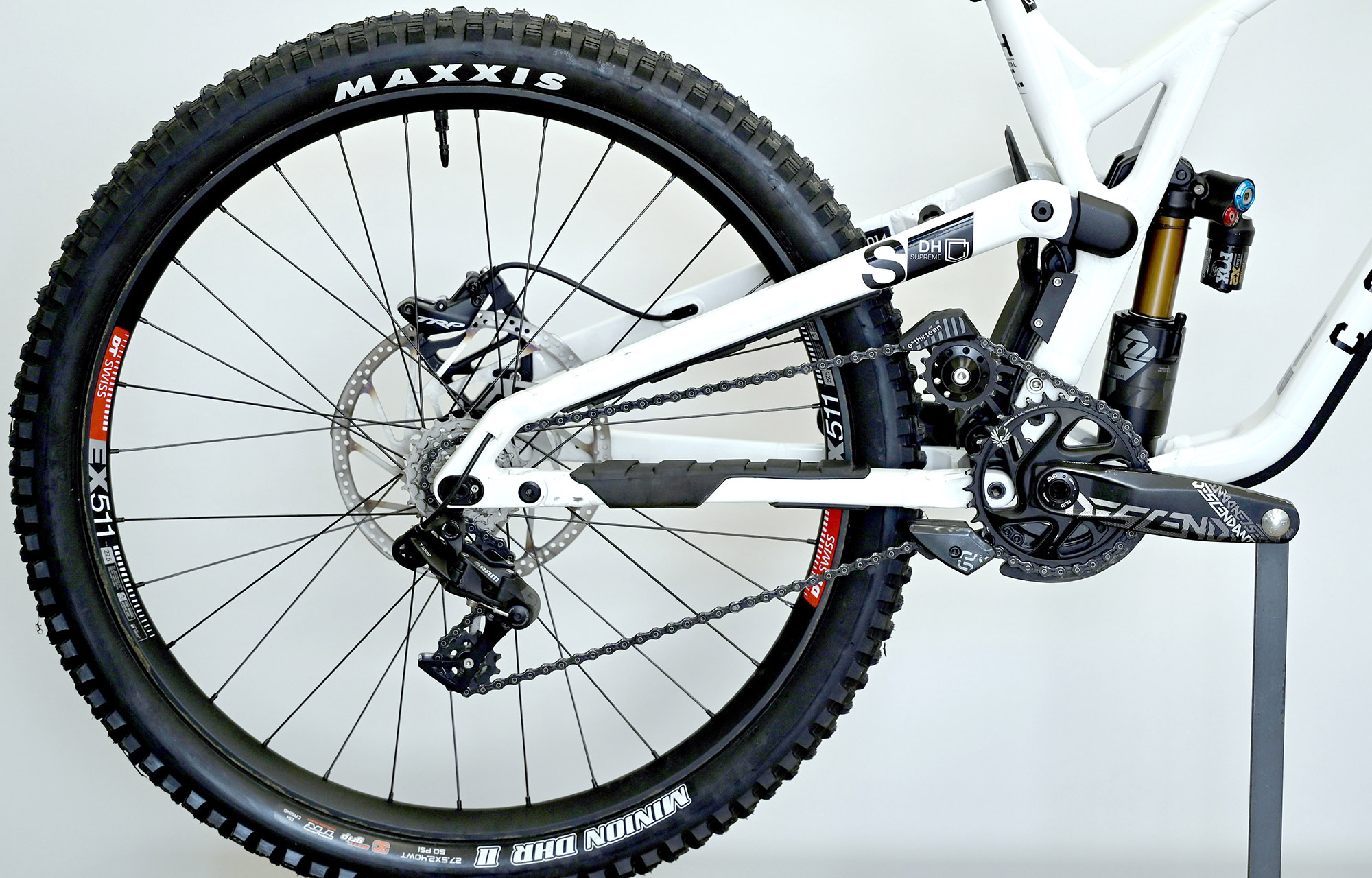 COMMENCAL SUPREME DH V5 SIGNATURE AIR PURE WHITE - L ( 23150203) image number null