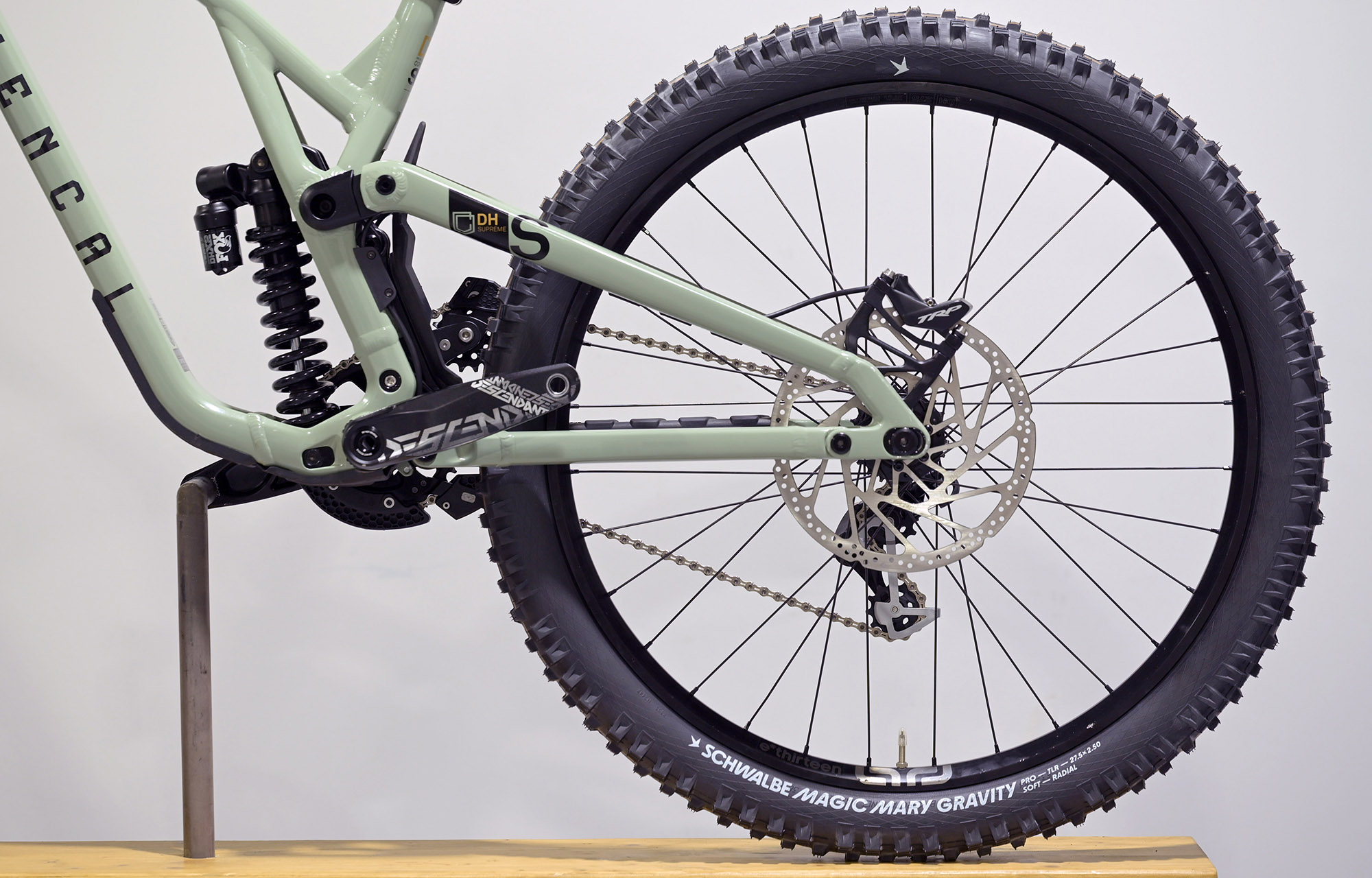 COMMENCAL SUPREME DH V5 ESSENTIAL HERITAGE GREEN - S (22150801) image cover number large 3