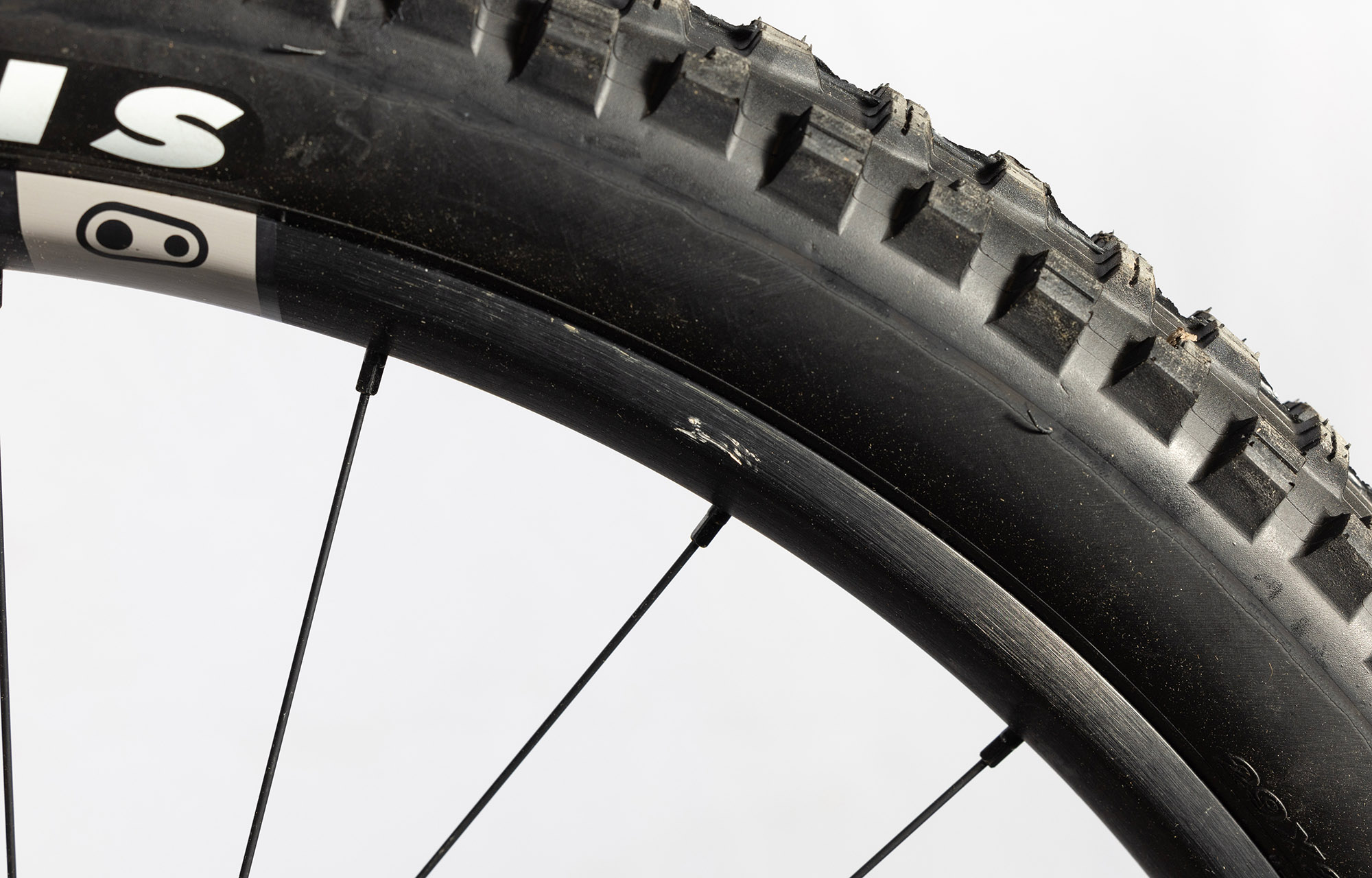 COMMENCAL TEMPO OHLINS EDITION CHALK - M (22123902) image cover number large 2